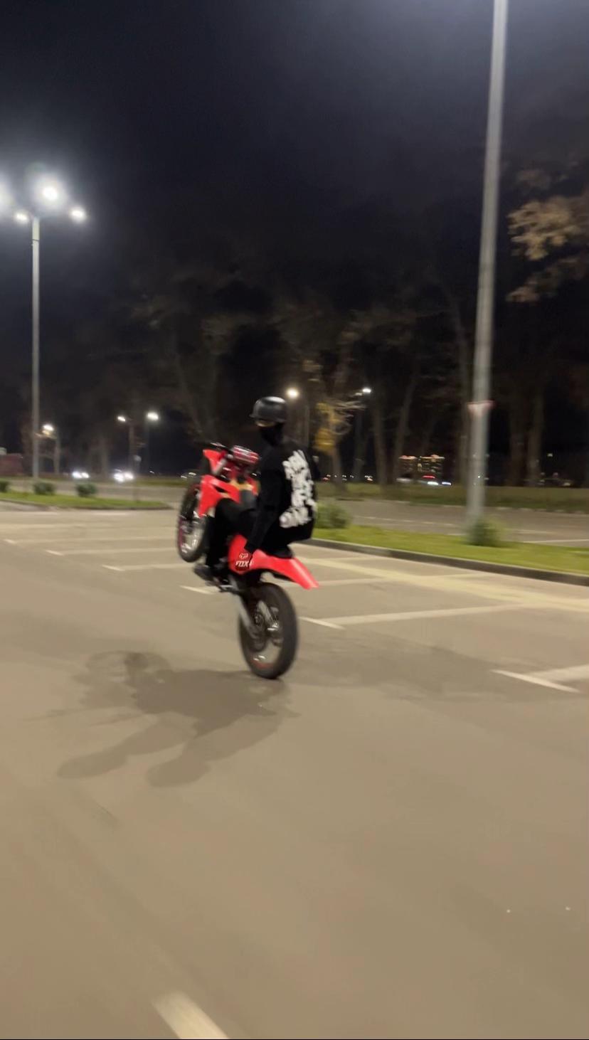 @2stroke.suck