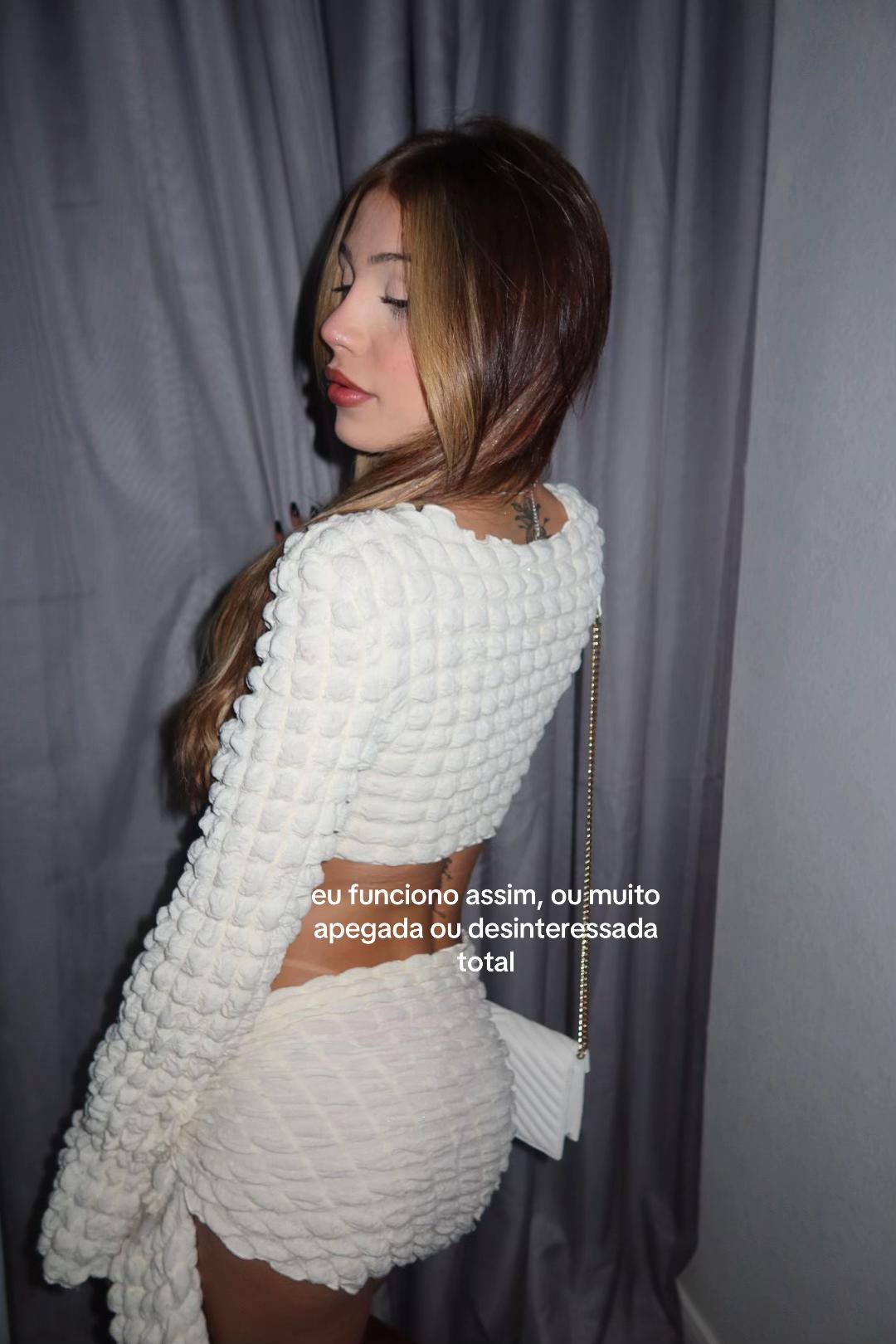 @manuellaollv