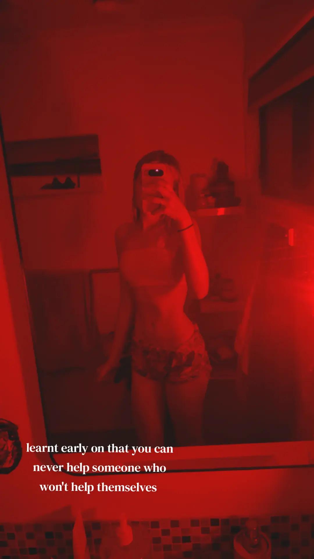 @ellaa🕸️