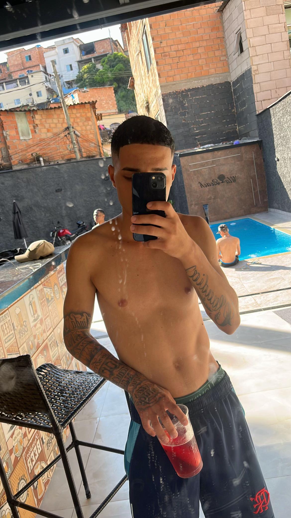 @Filho da dona Claudia