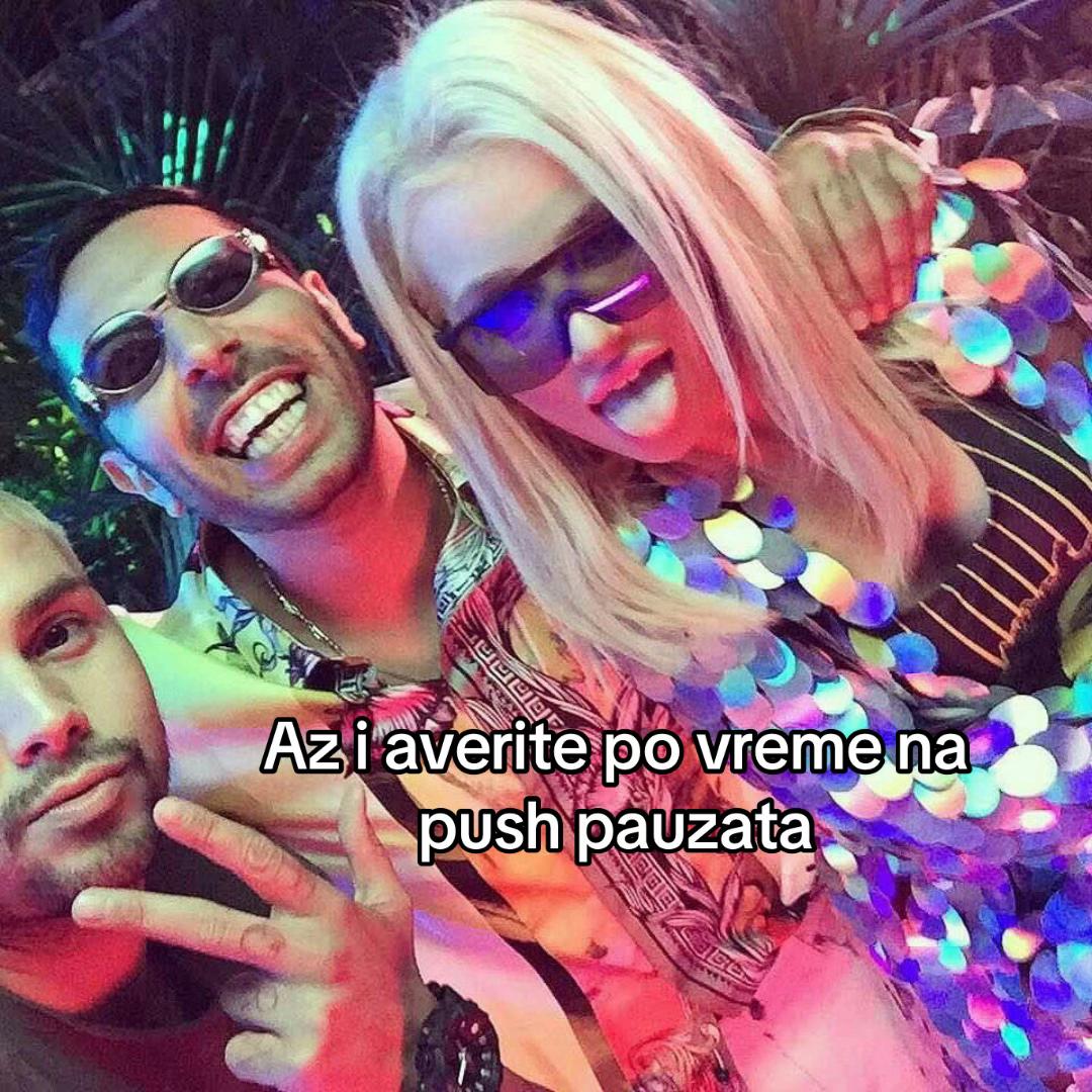 @👩&zwj;🎤