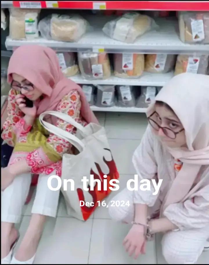 @khadeejafatimaa