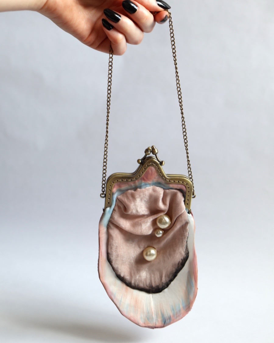 @ART WITCH