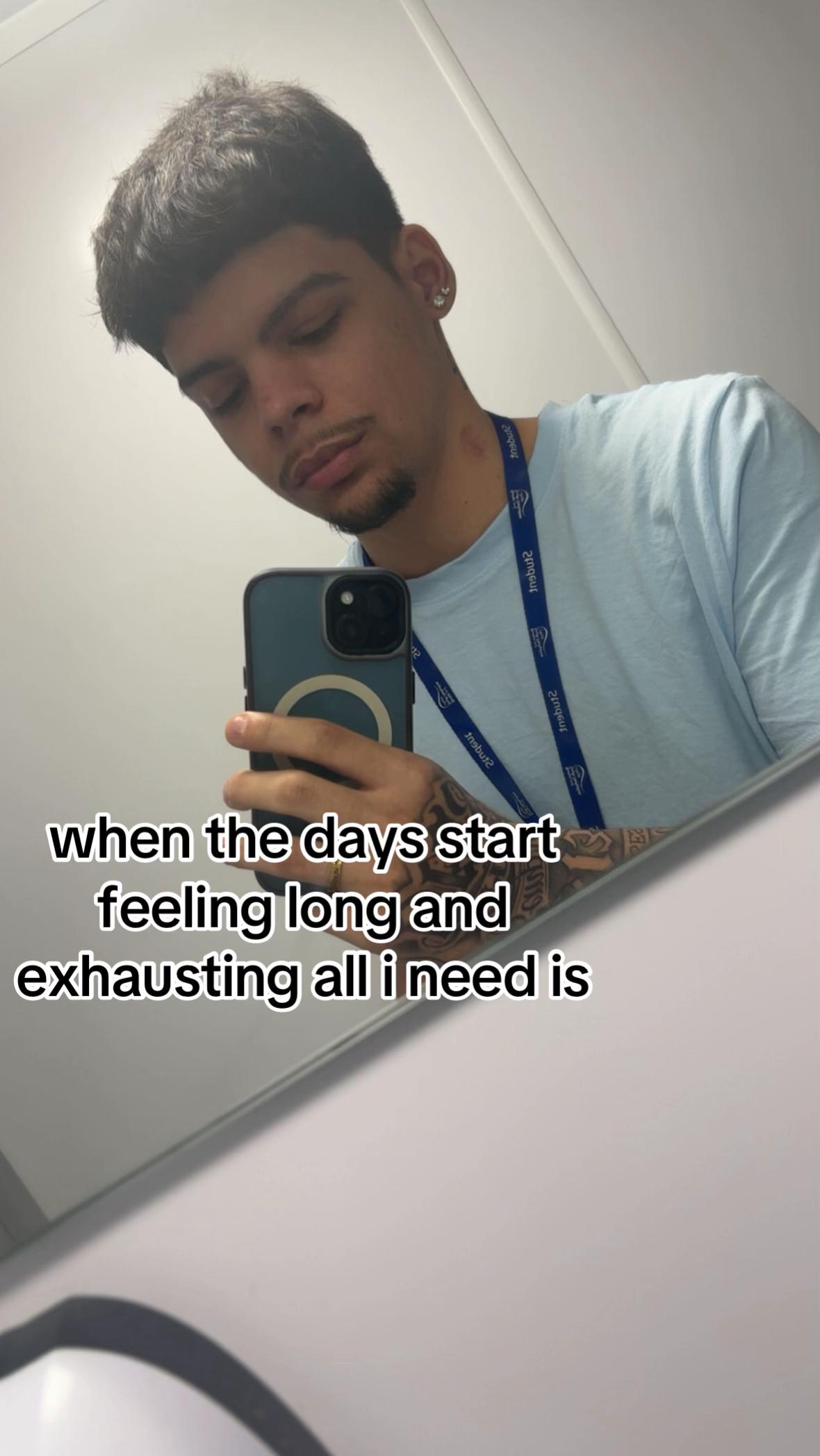 @Alex🦦