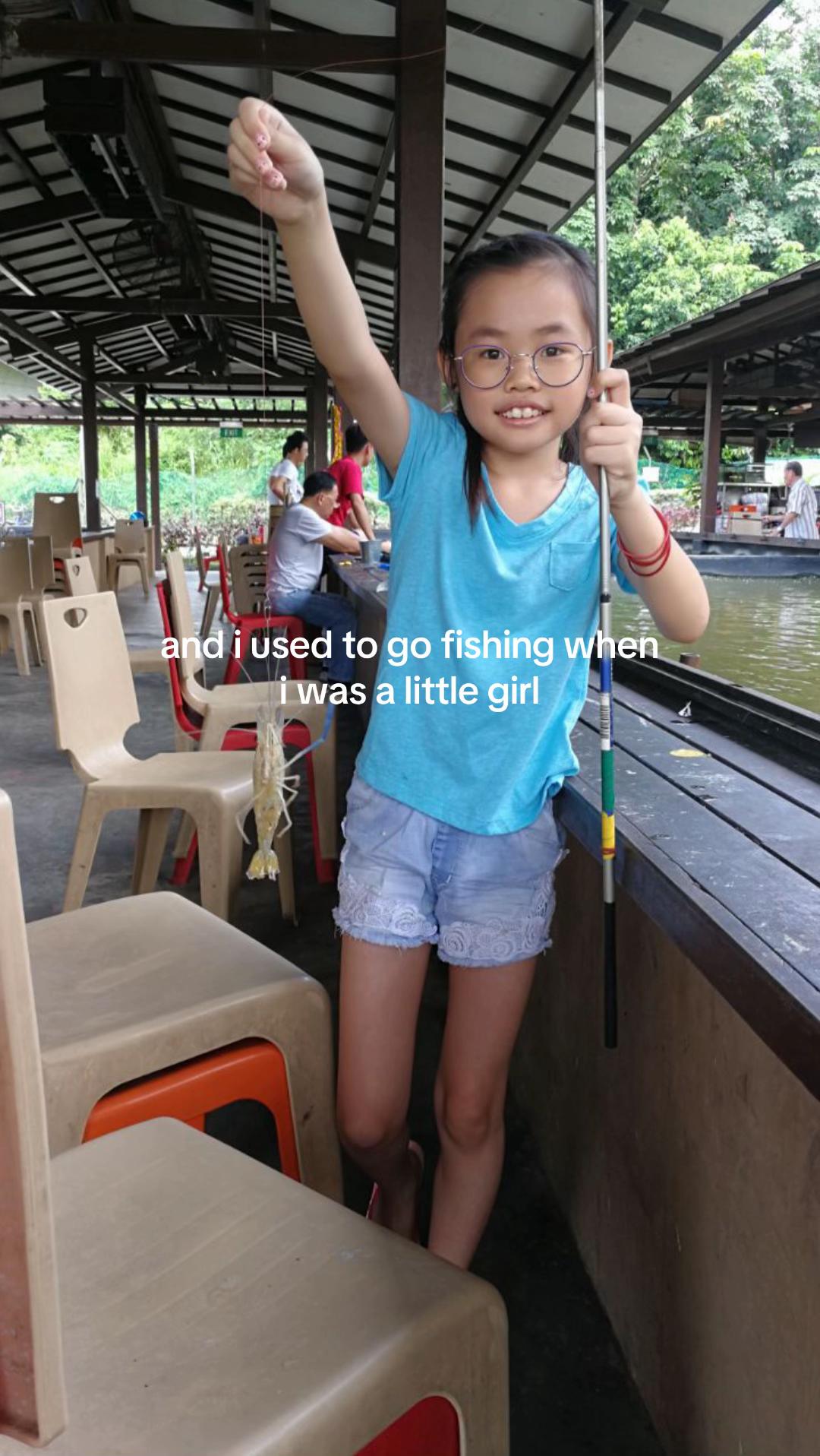 @khloye.c