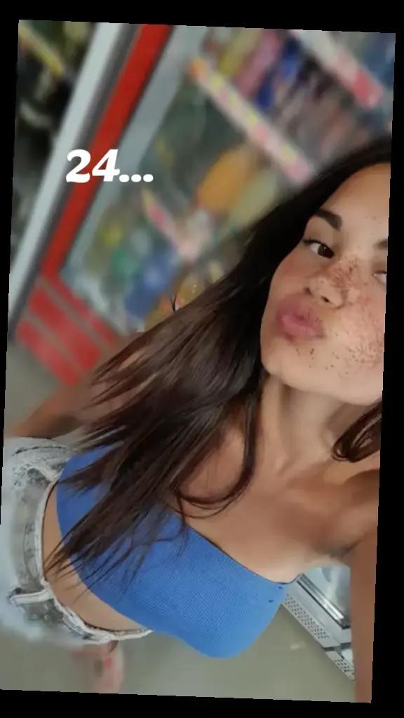 @Moni 🎀