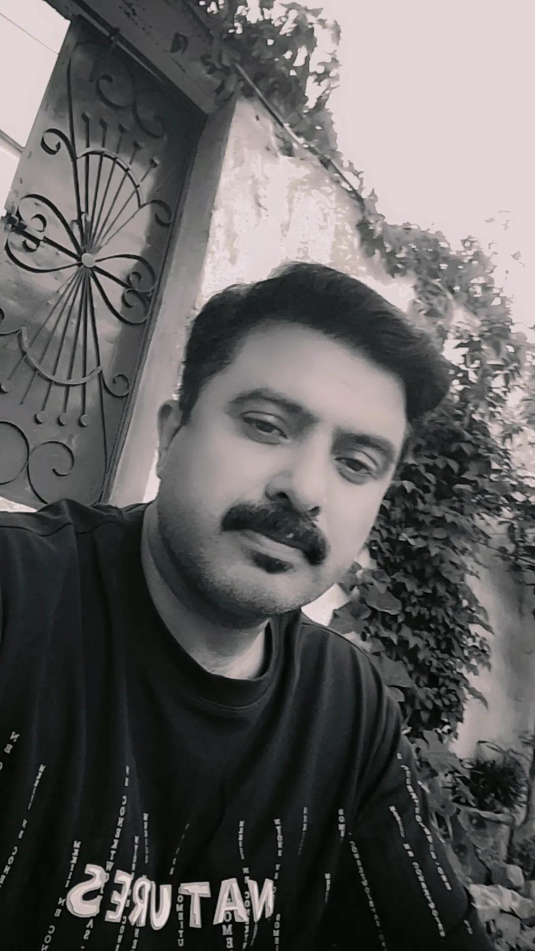 @NaSiRqUrEsHi