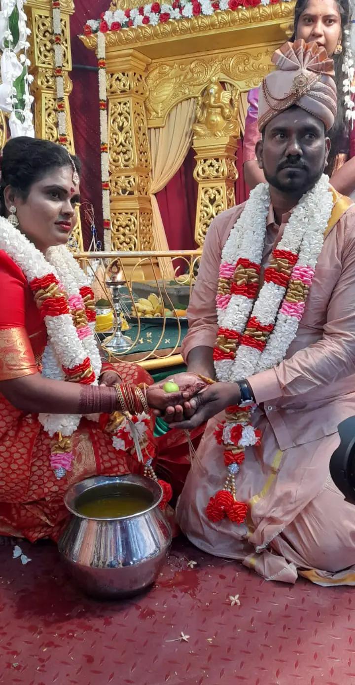 @Sasi . Anu