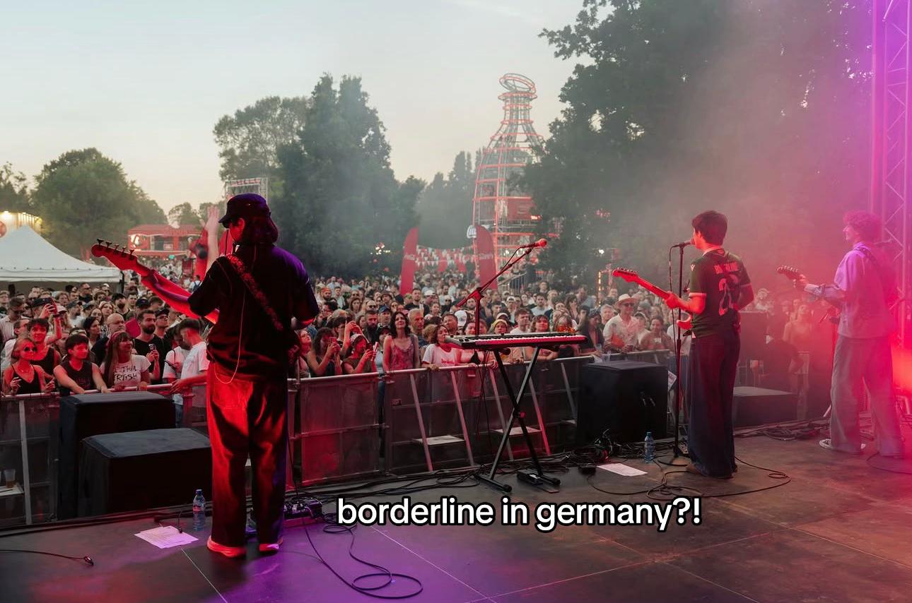 @Borderline