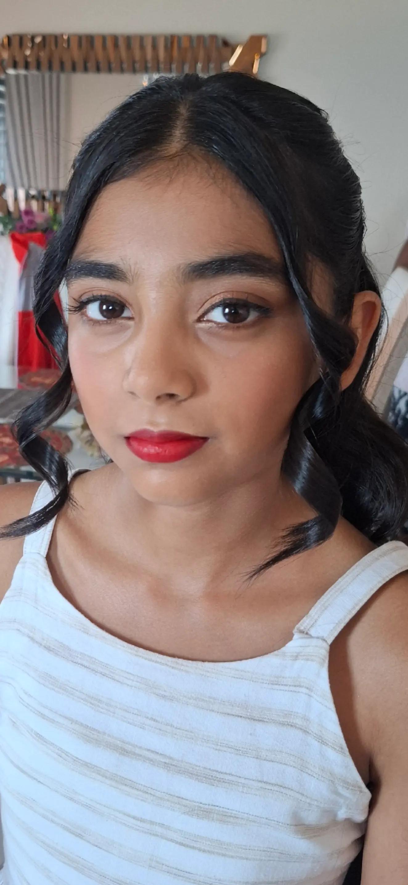 @Oveshni.M Makeup Artist