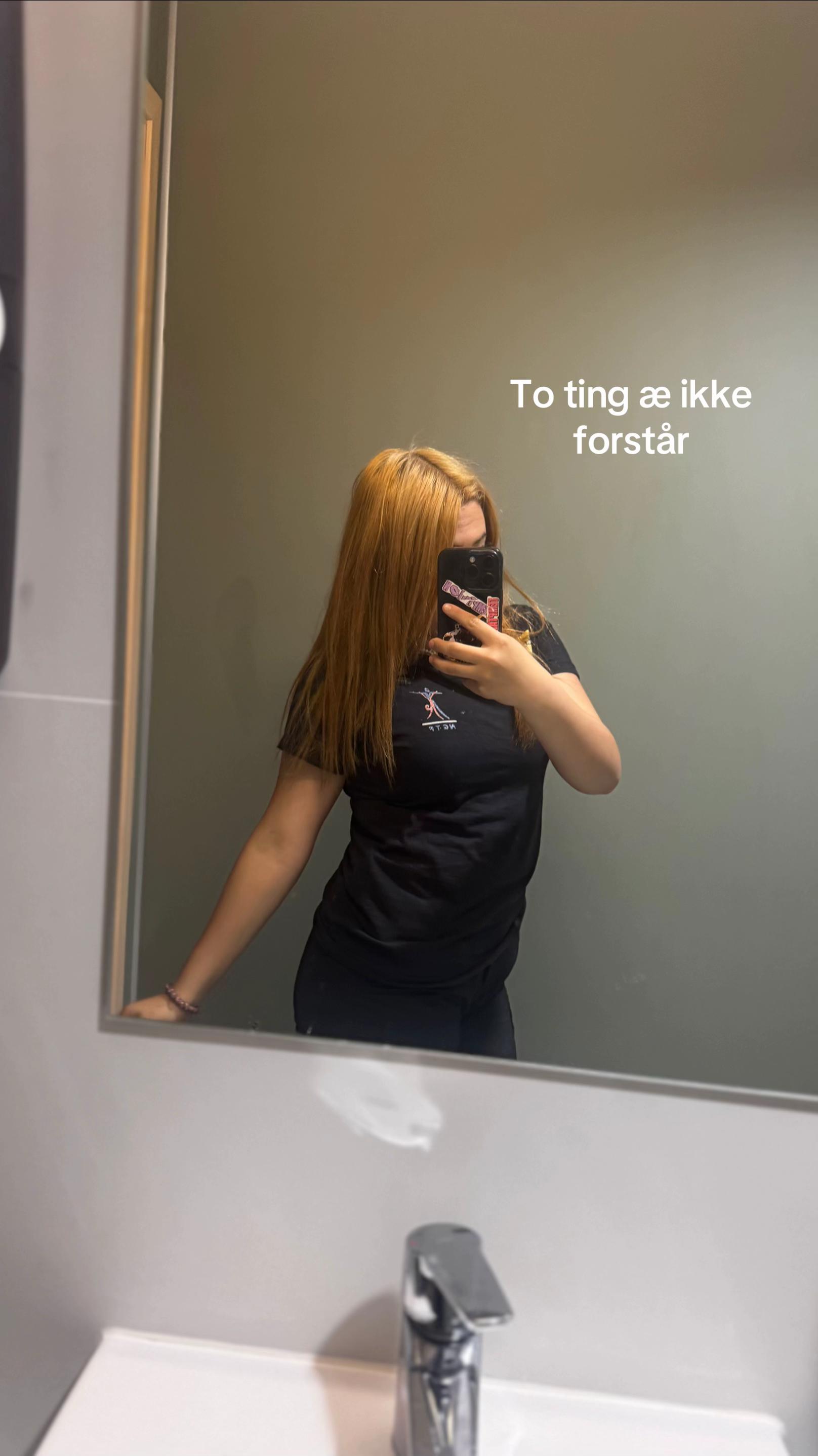 @𝓔𝓵𝓵𝓲𝓷𝓸𝓻 𝓔𝓼𝓹𝓮𝓫𝓾🩵