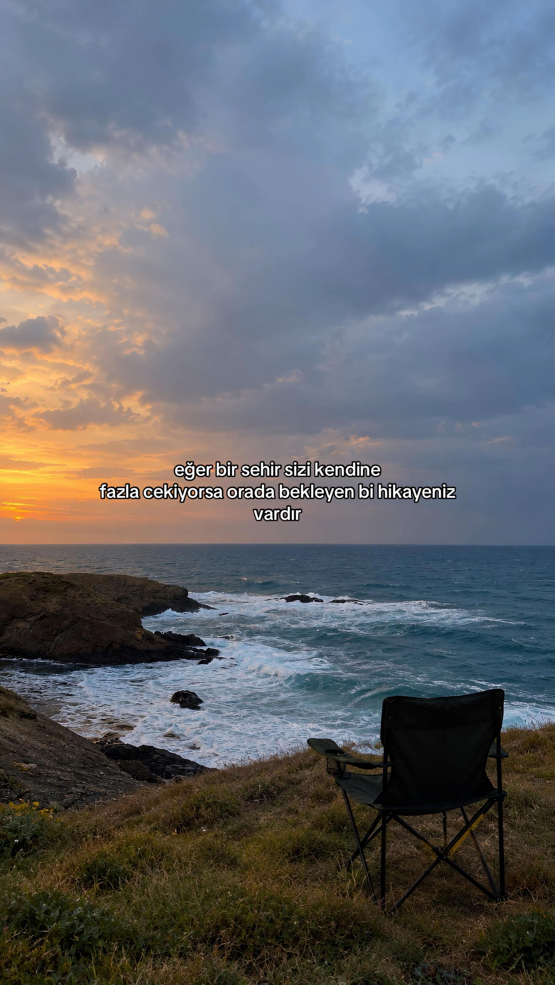 @manolialyrics