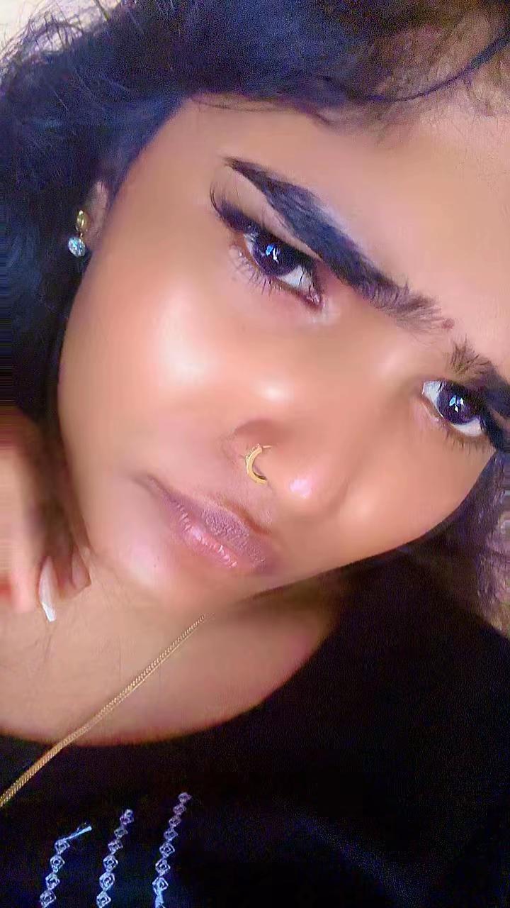 @கள்ளி ராணி 👑🥰🇨🇭