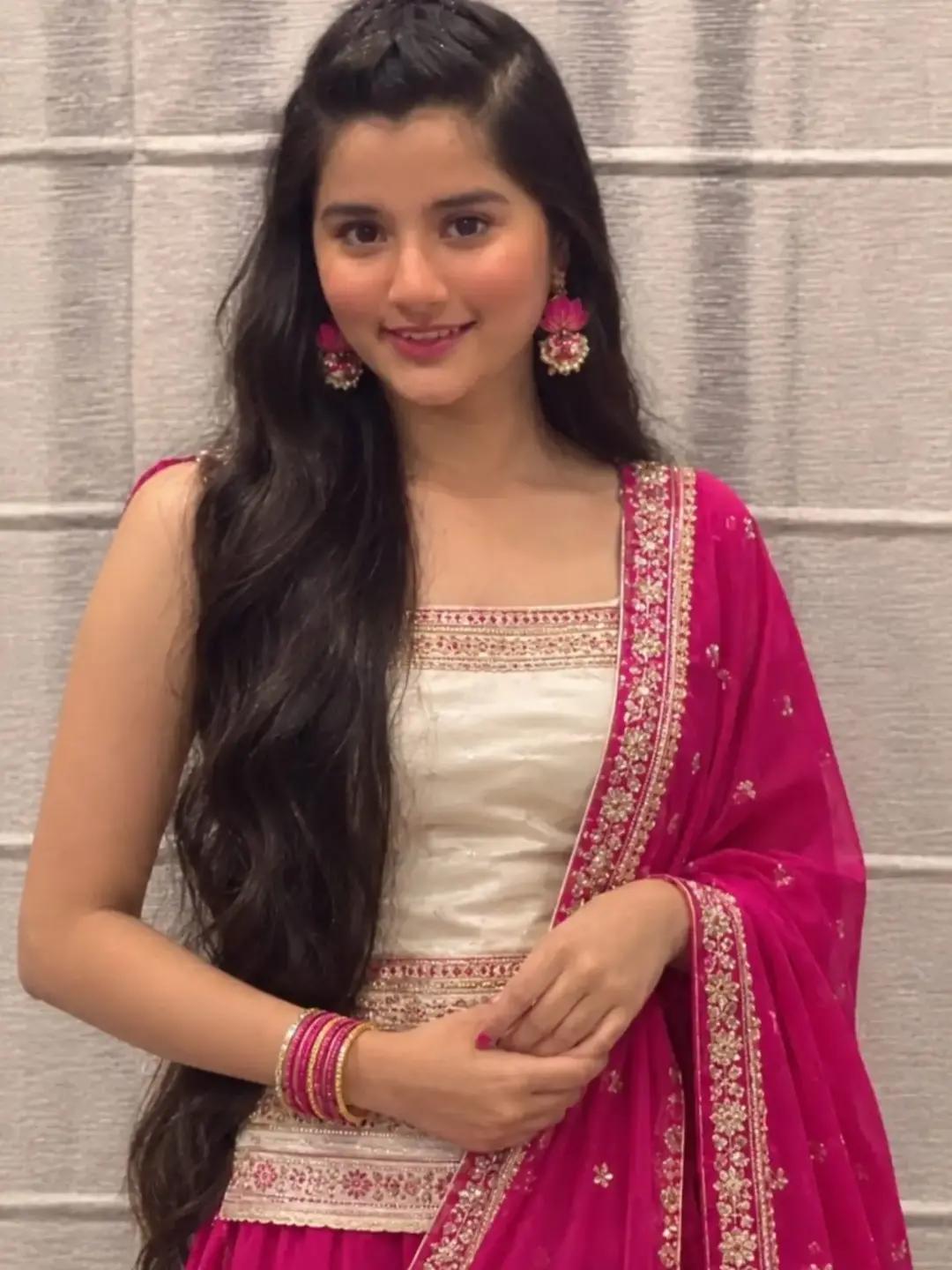 @✨aurra bhatnagar badoni 🧿🤍✨
