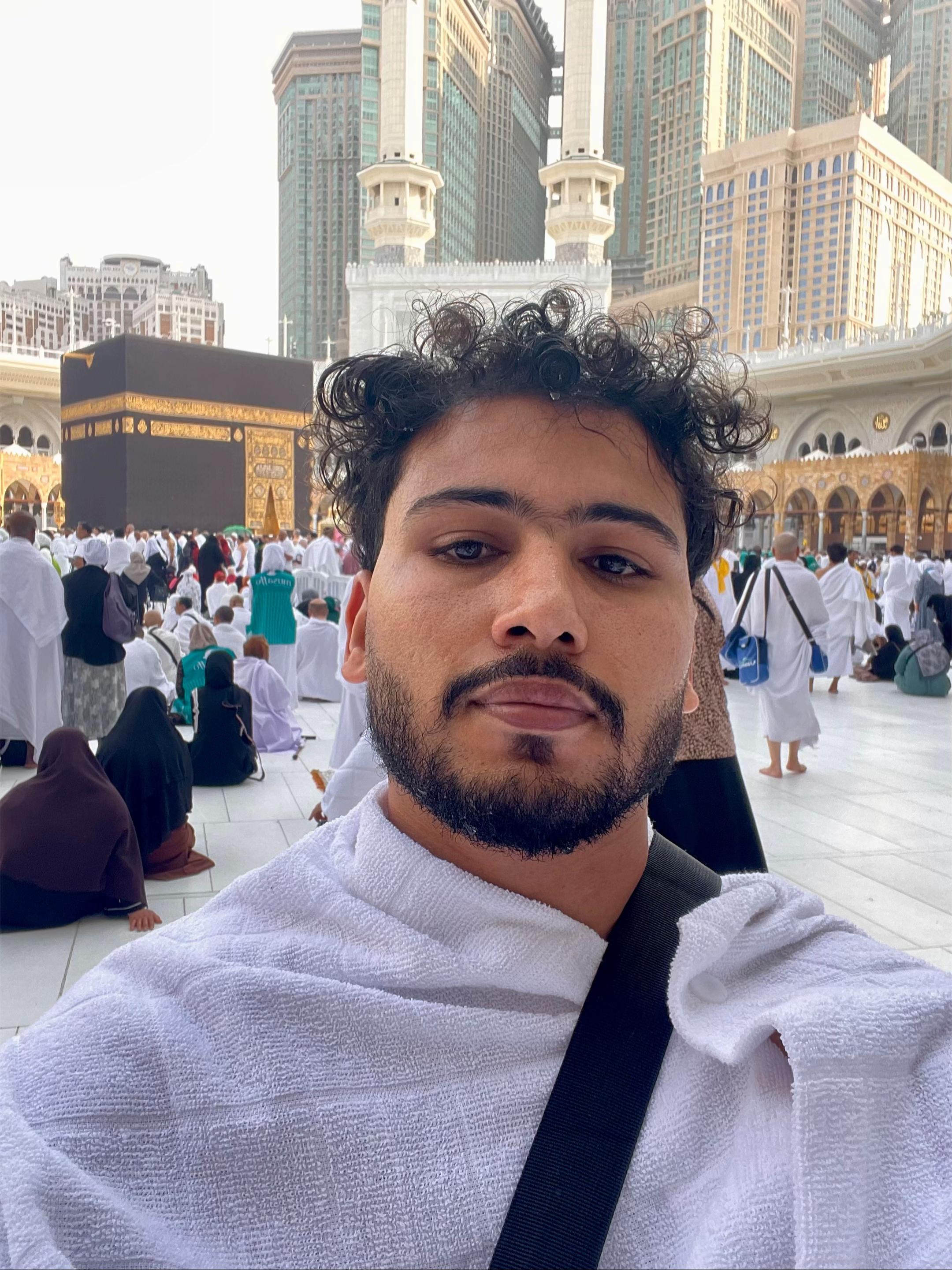 @مؤمن أبو الهول