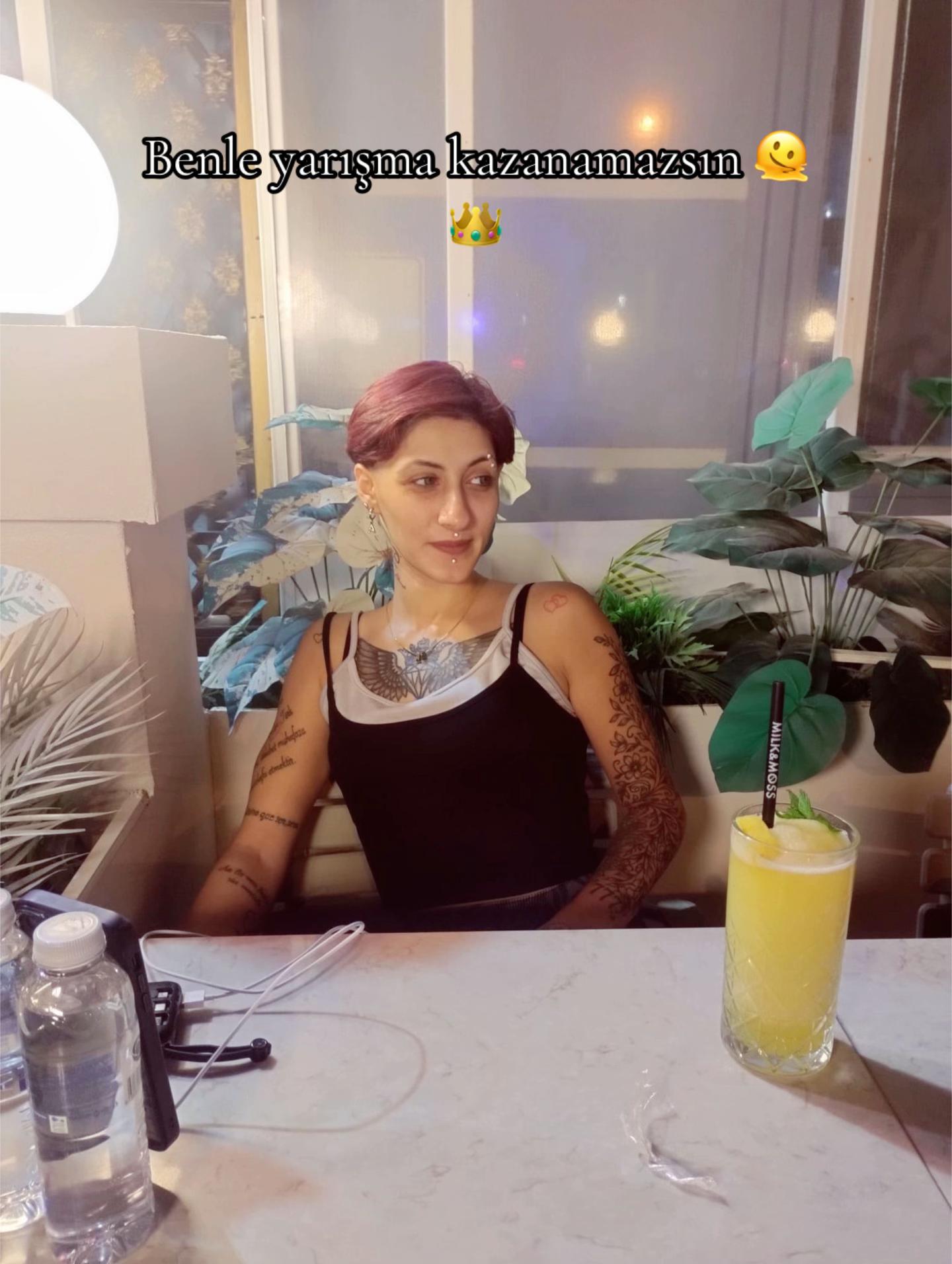 @❄️Ayça Ertüfekçi🥃