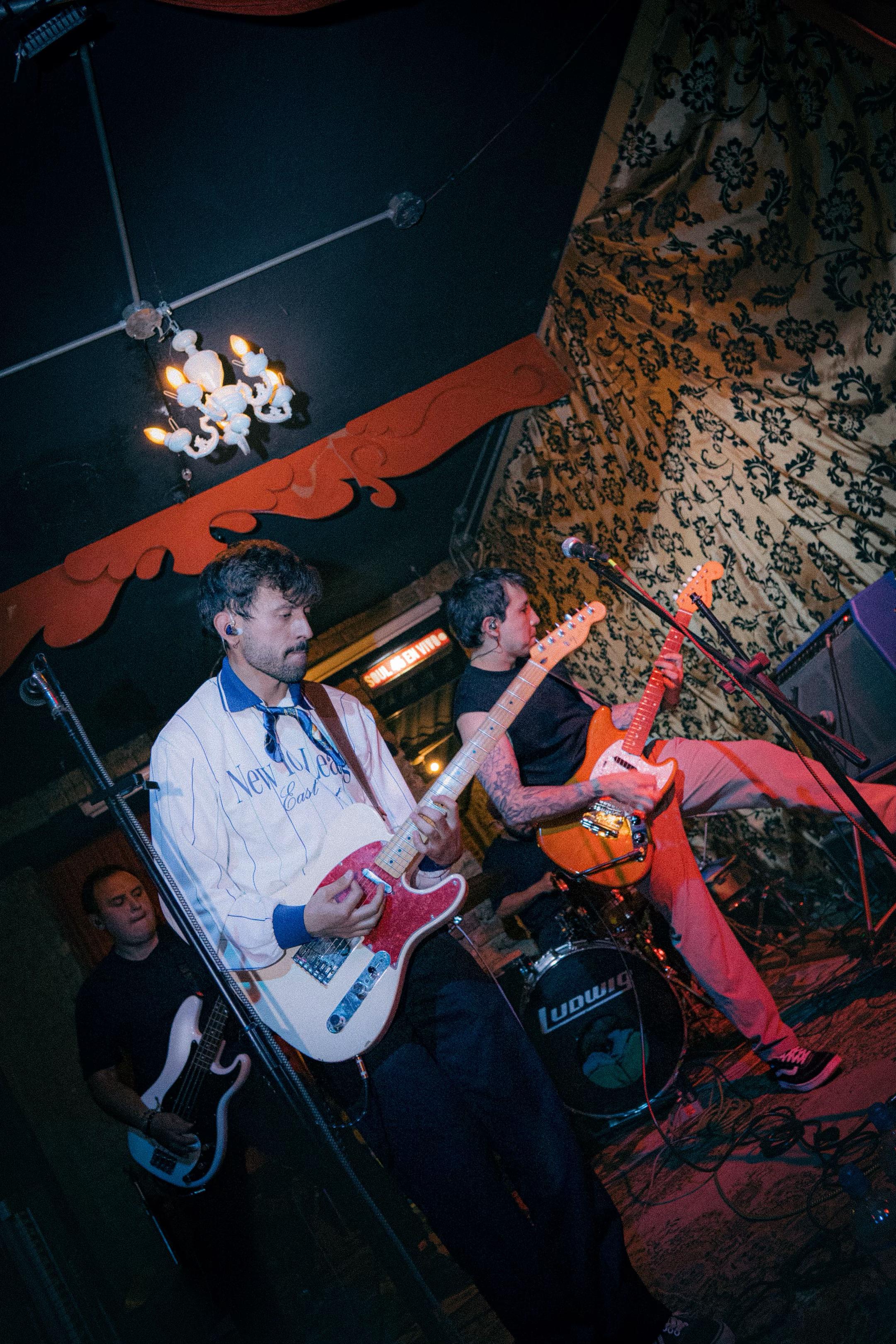 @F15-Music