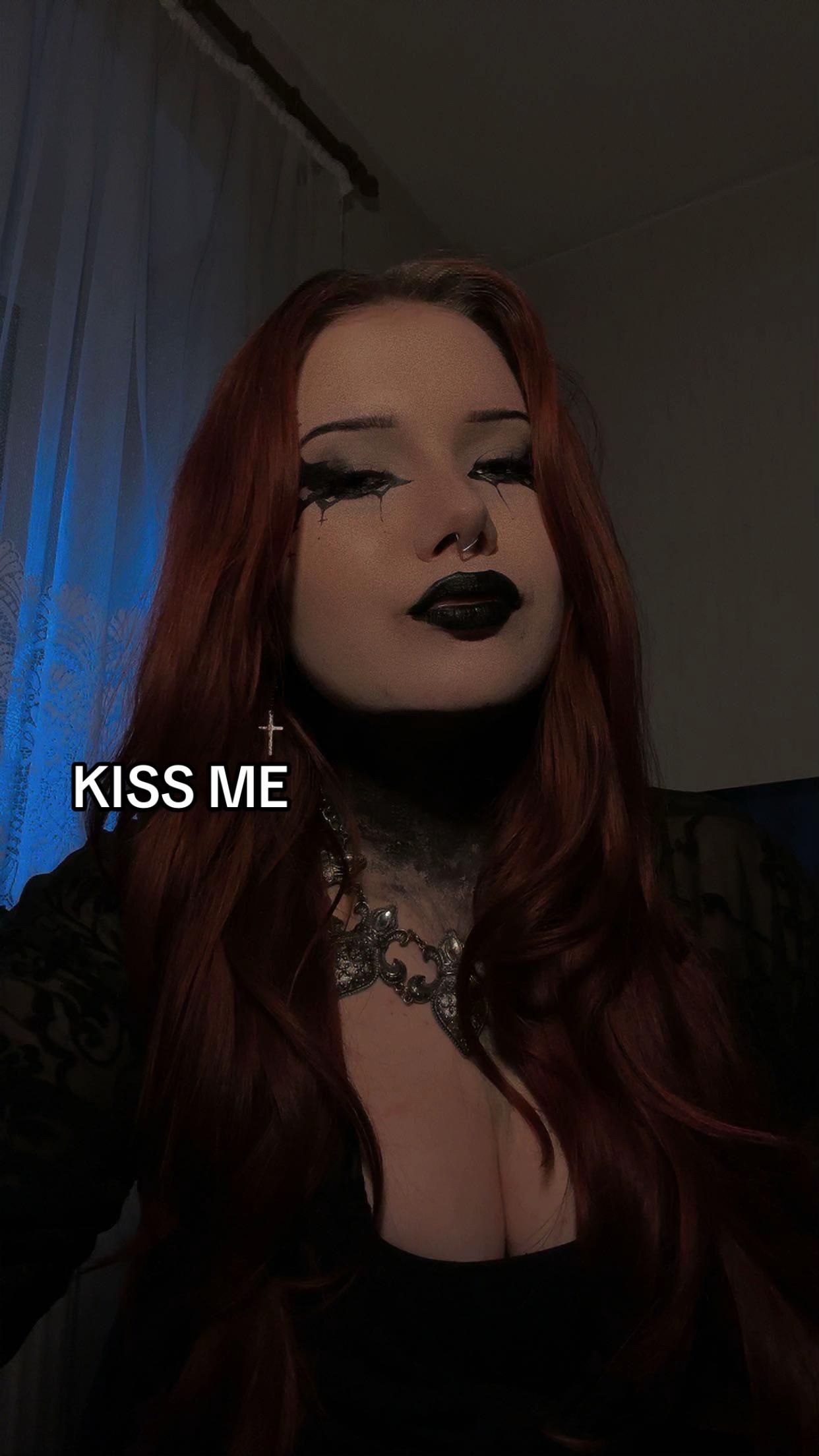 @Rose🦇