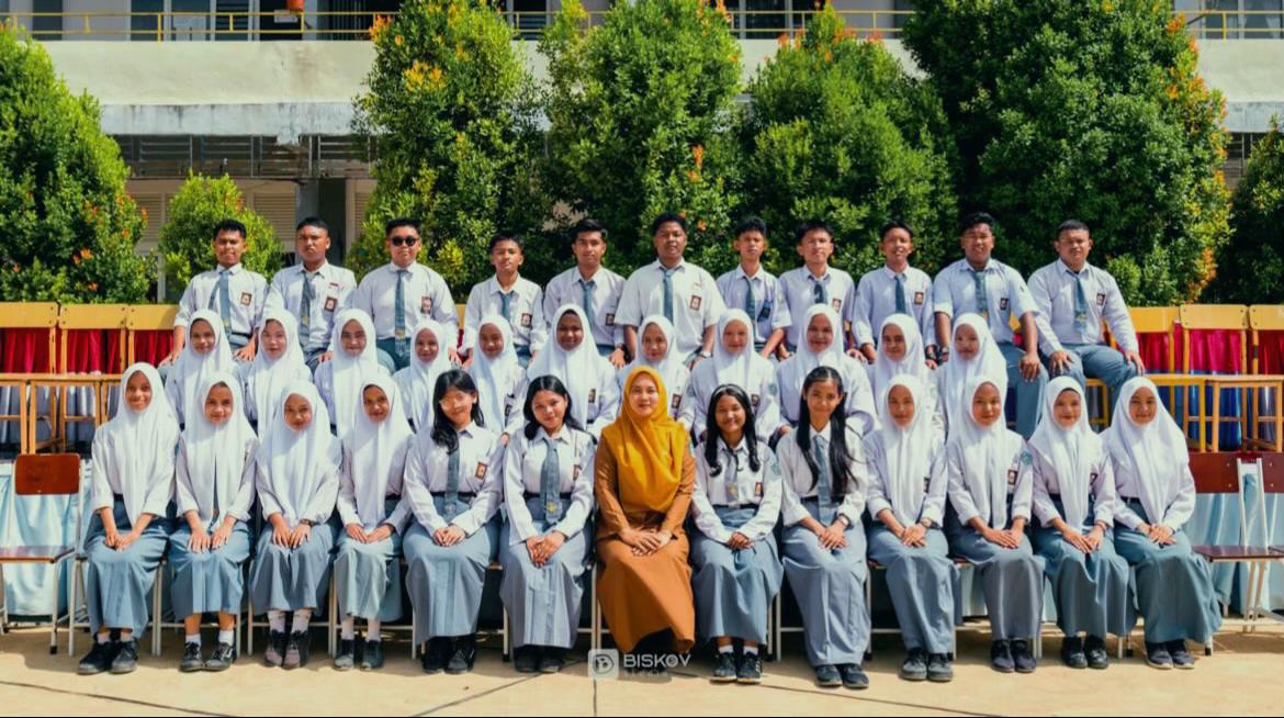 @XII-4 | SMANLIKA