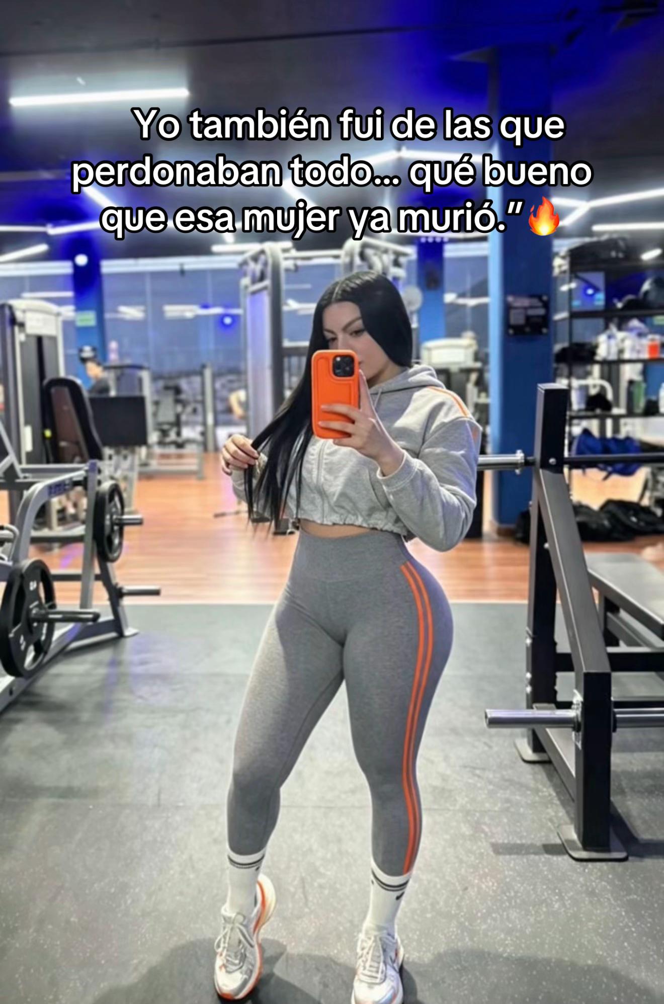 @_444mariela