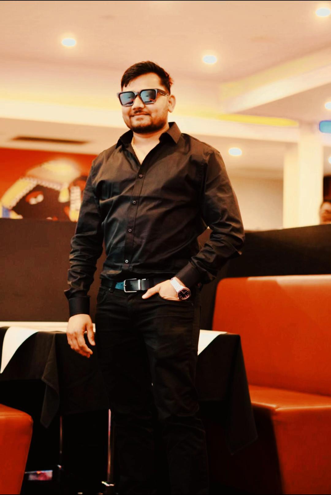 @ankitkumar_raval