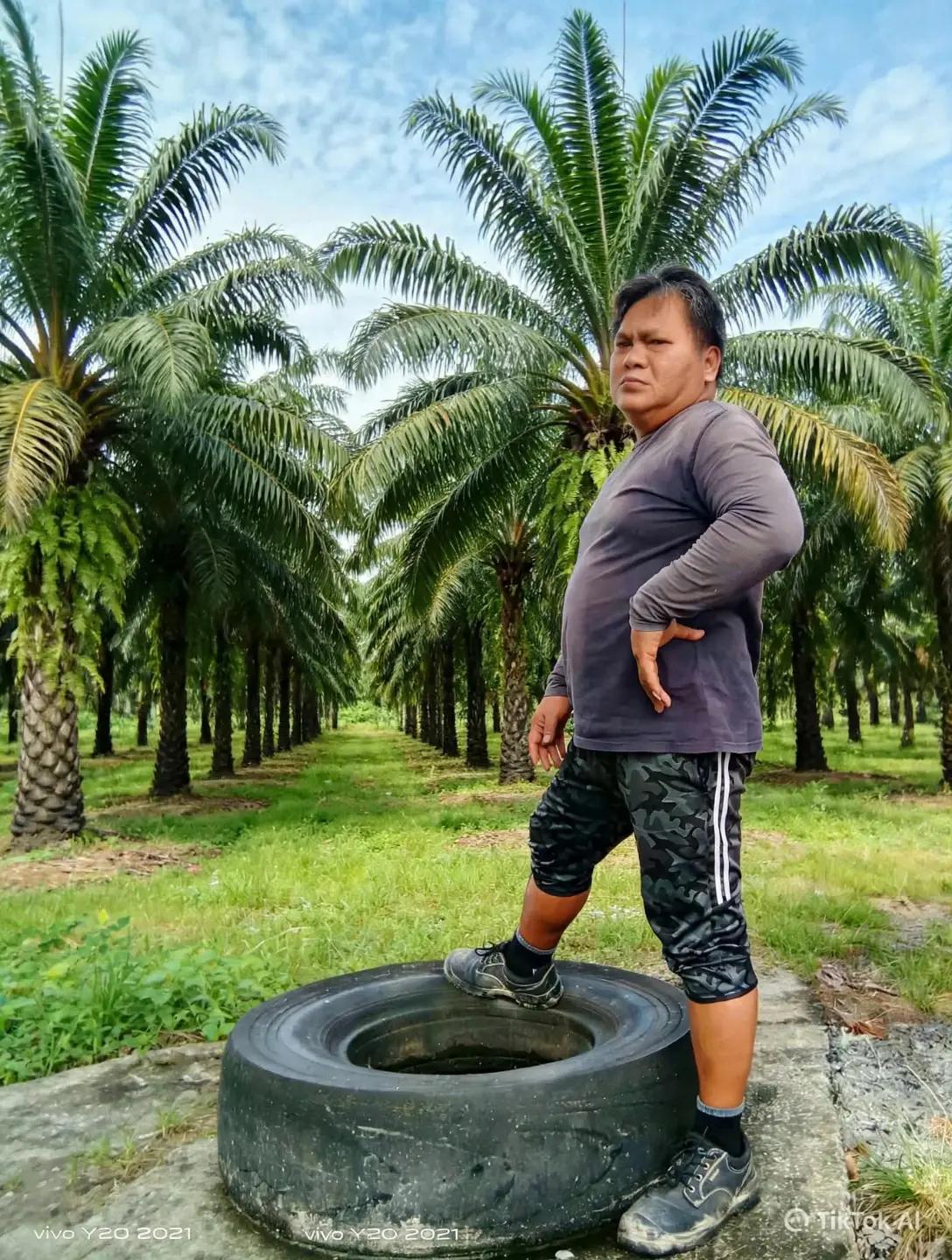 @Awan awan Gelap☁️🌨️🌧️💨