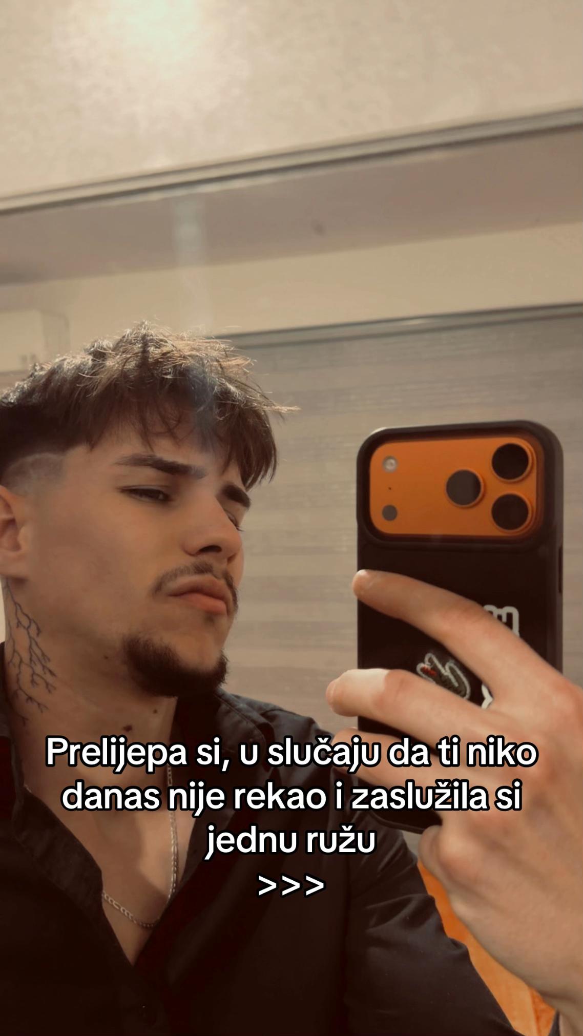 @Moćni