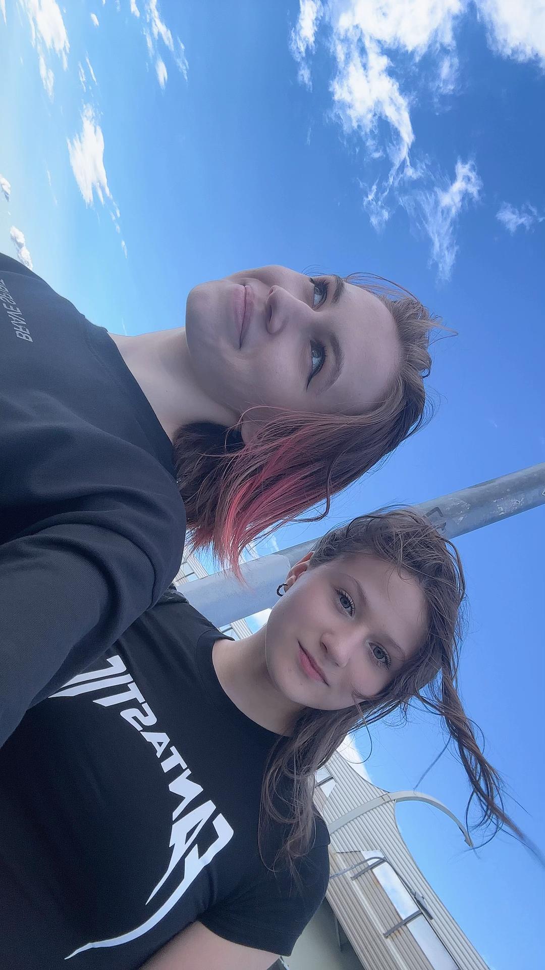 @Динка