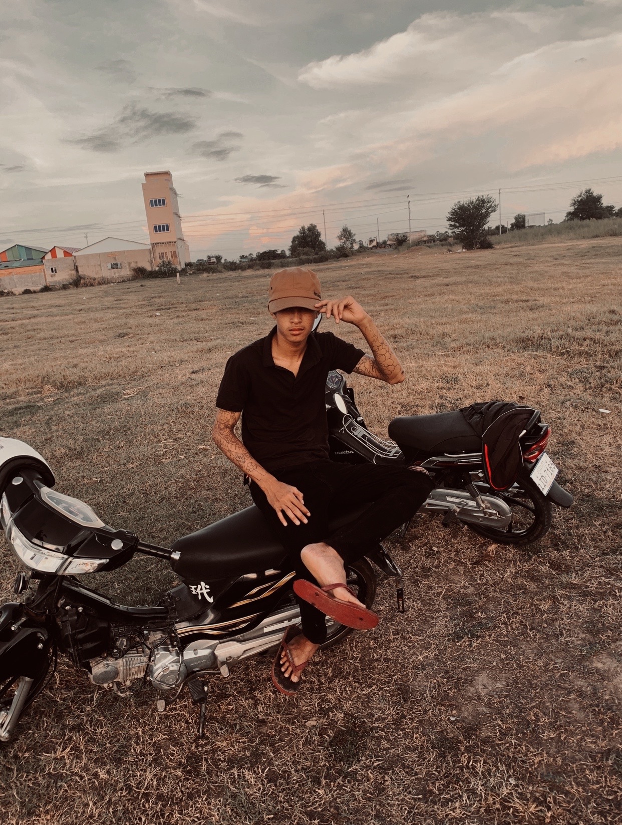 @អាណាឈ្លើយអញវ៉ៃទាំងអស់