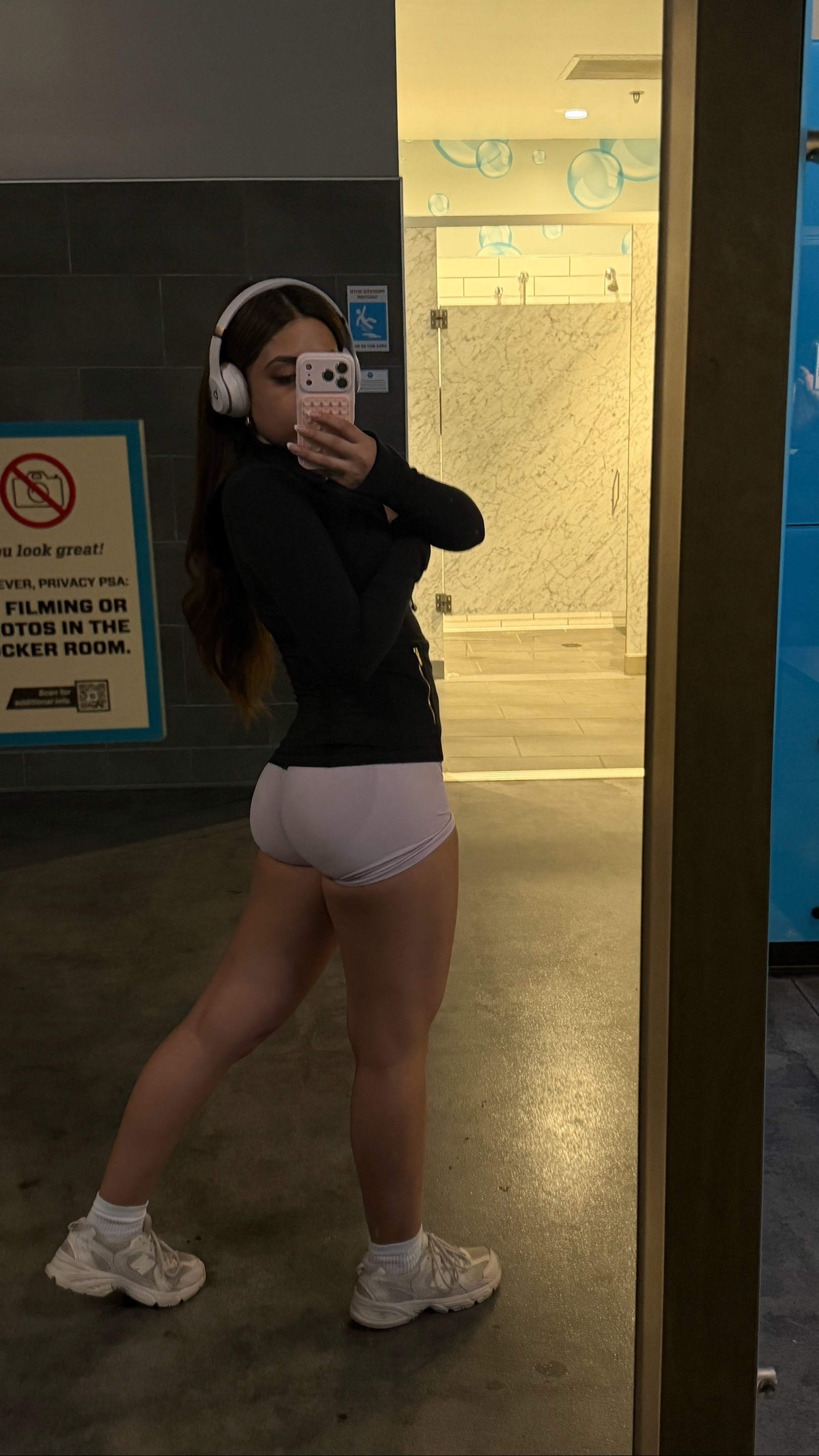 @mia