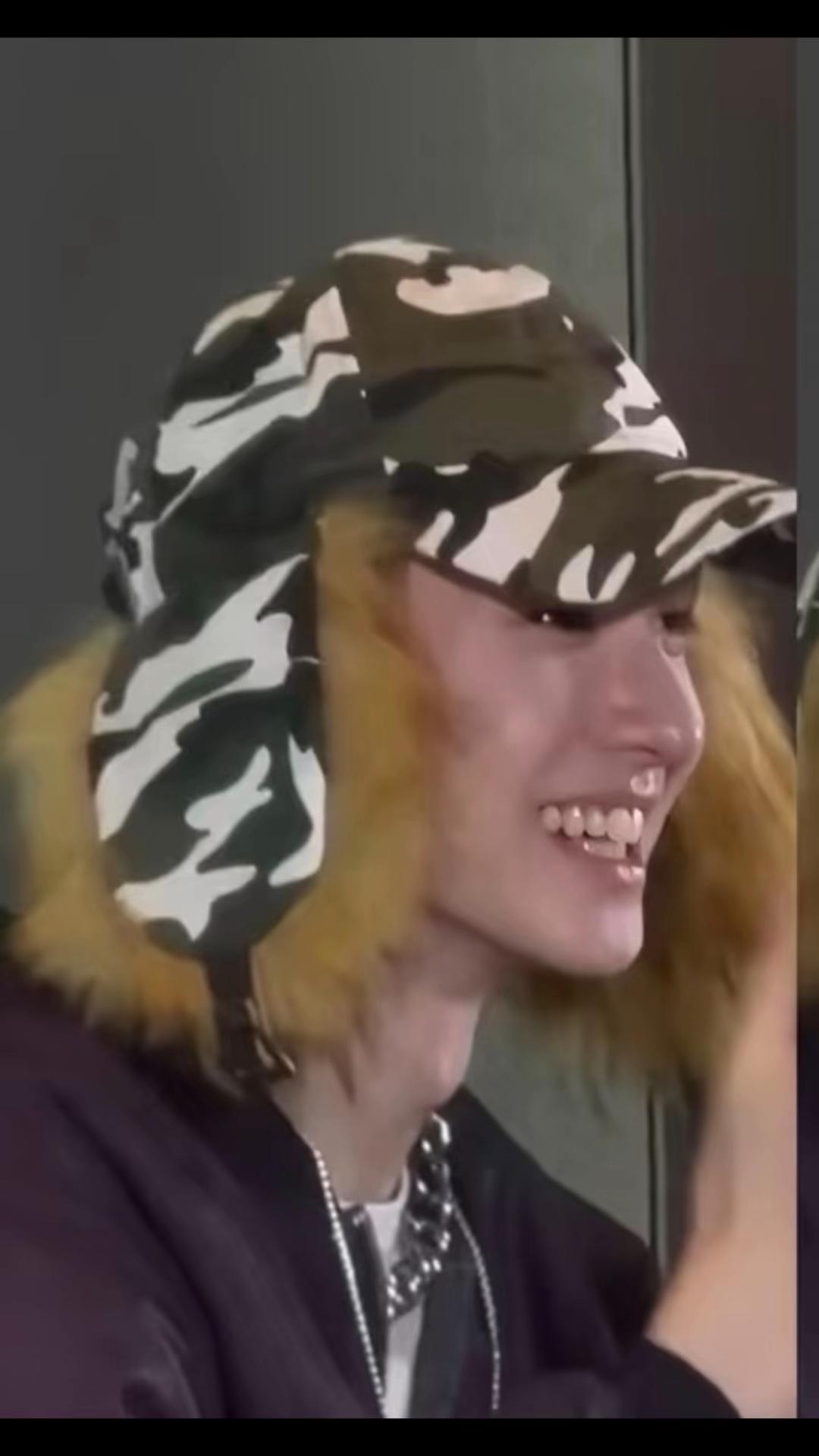 @!