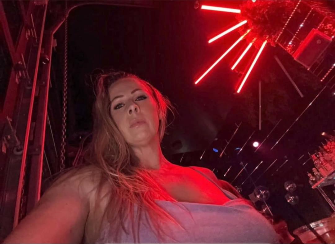 @Gianna Michaels