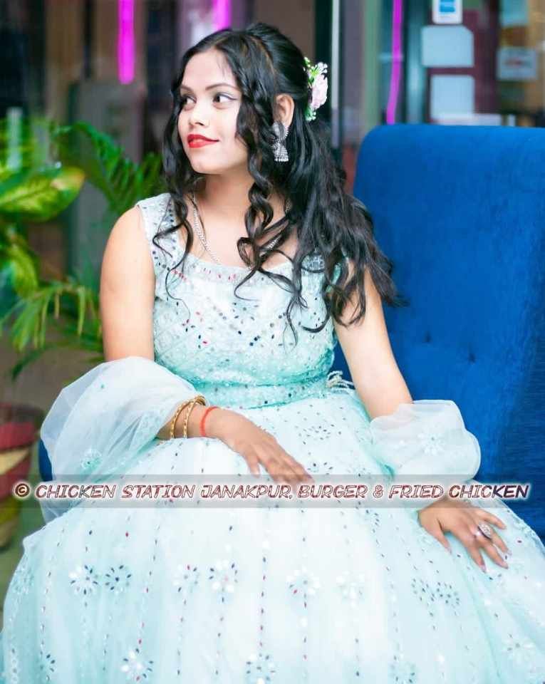 @Riya Mandal( 🖤. )