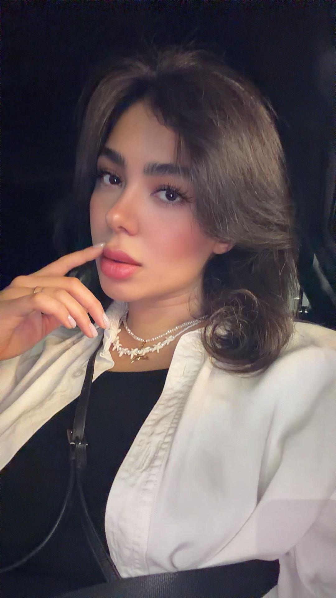 @melikaw80