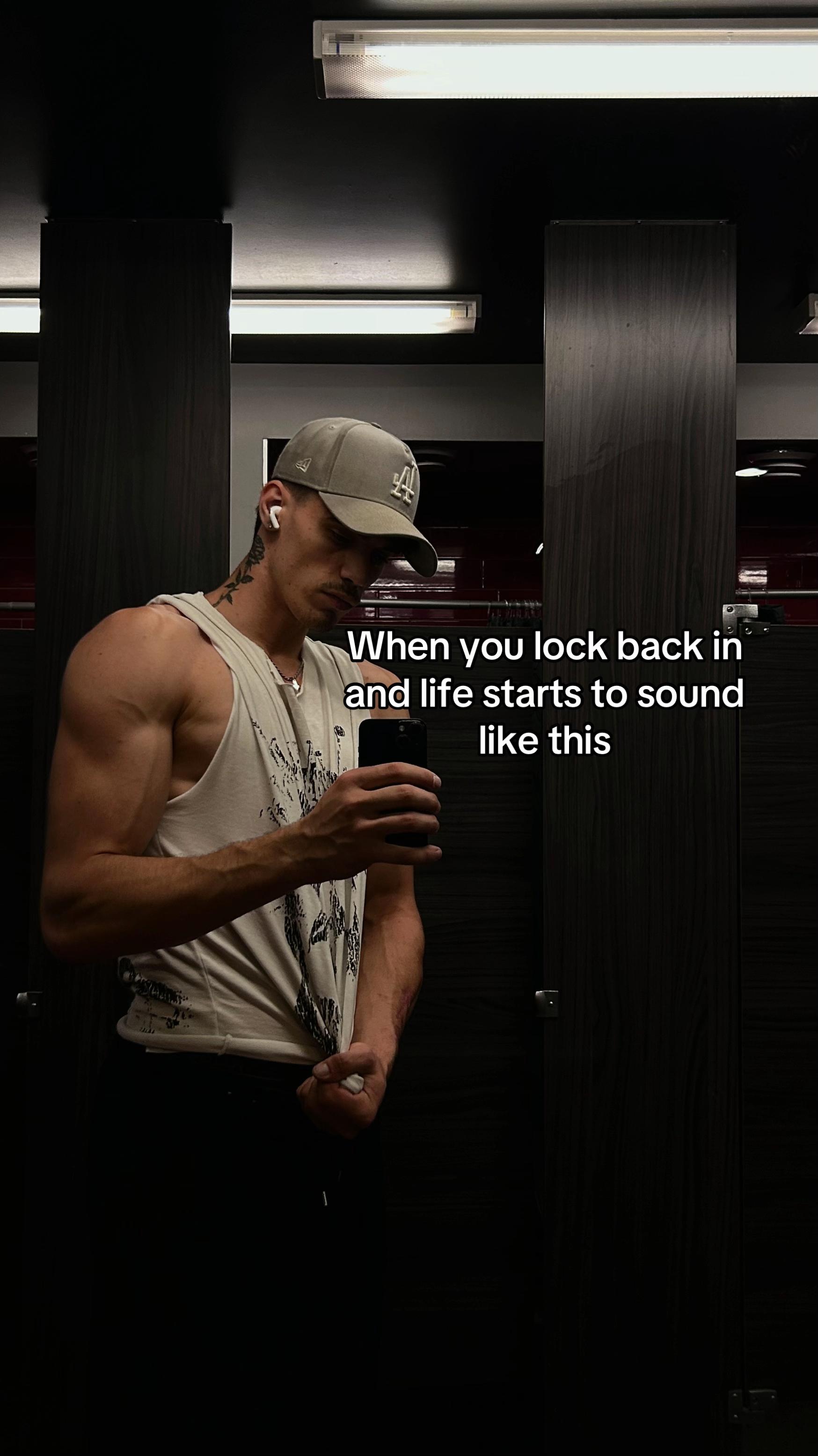 @vxskolifting