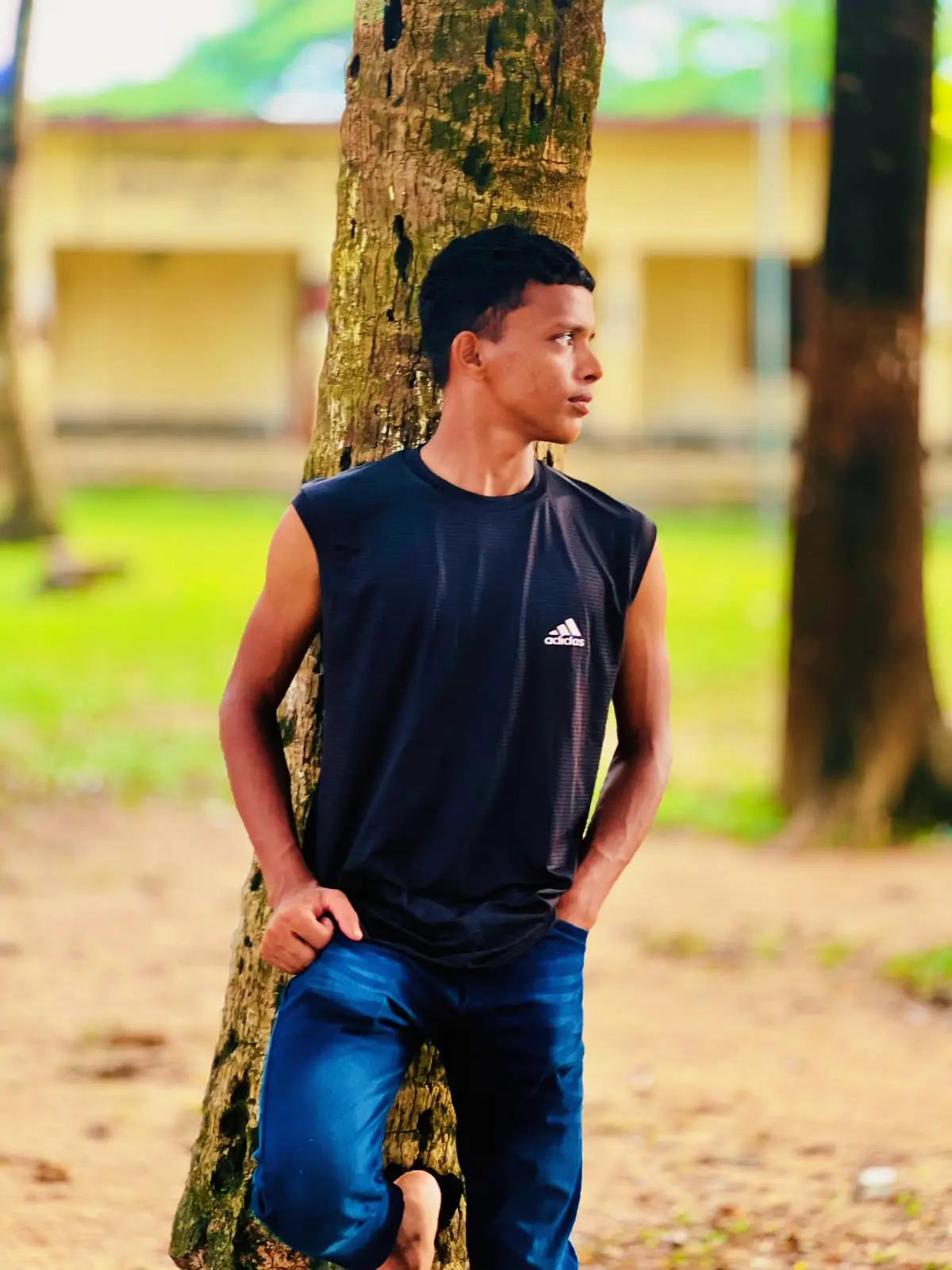 @IK 🥰🤟.. AKASH☠️⚽🤟🇧🇩