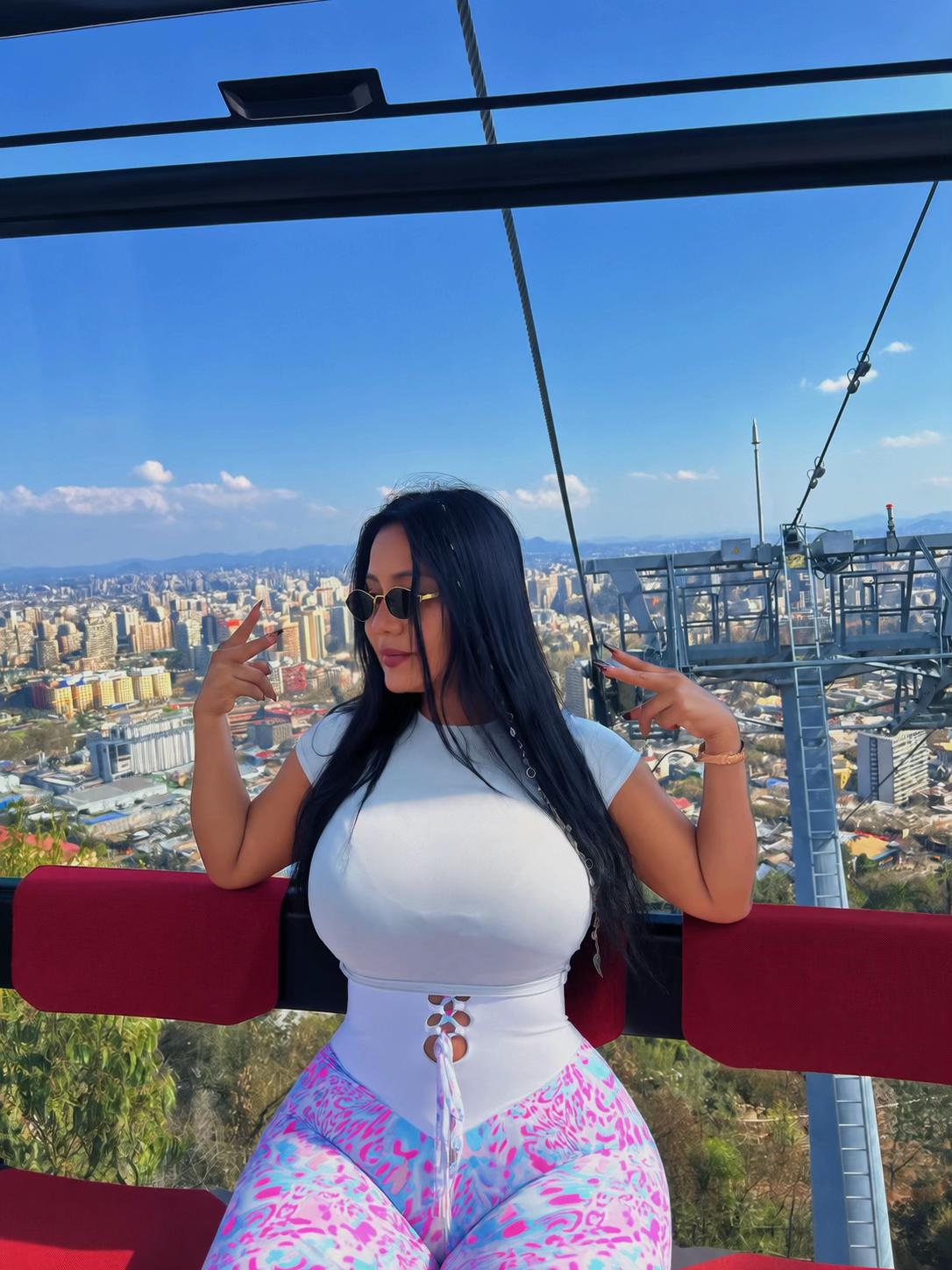 @MARGARITA BRAVO