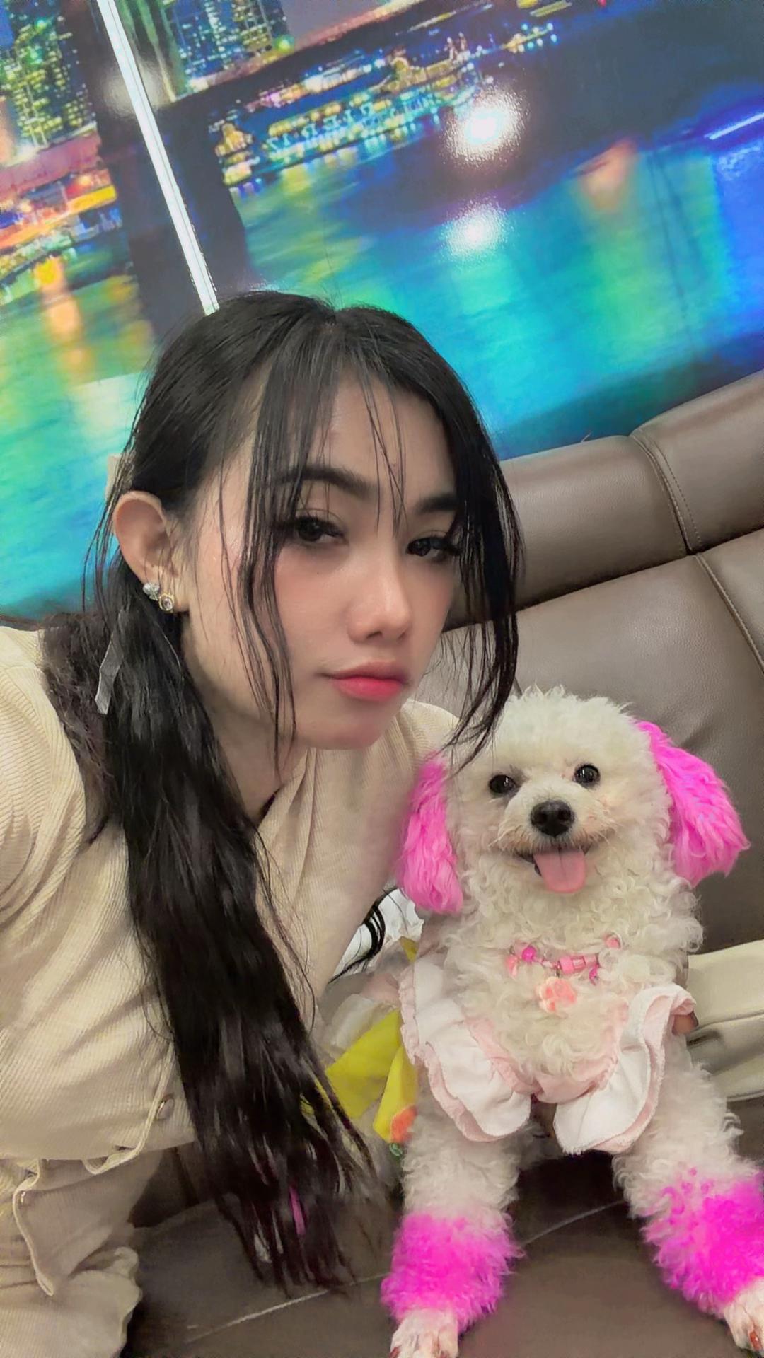 @FyfySinulingga