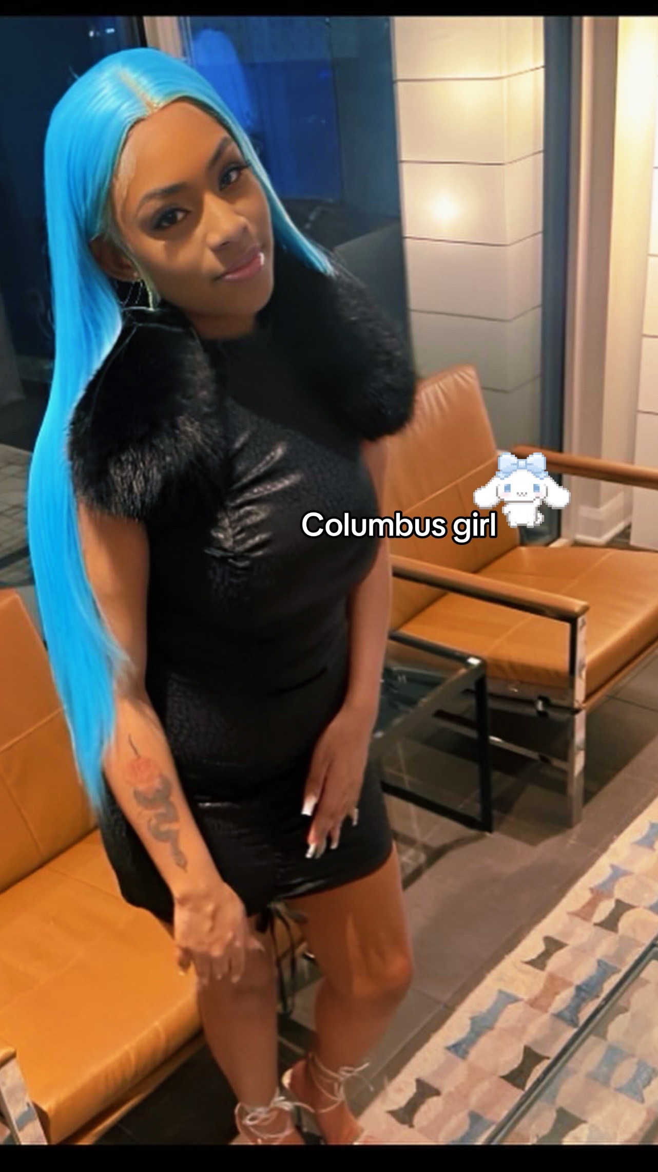 @tattedbaeee 👩🏽&zwj;❤️&zwj;💋&zwj;👩🏽