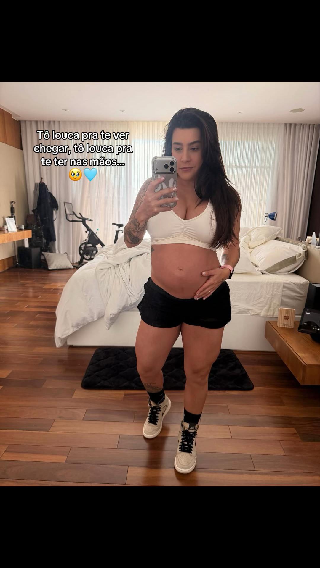 @lauanaprado