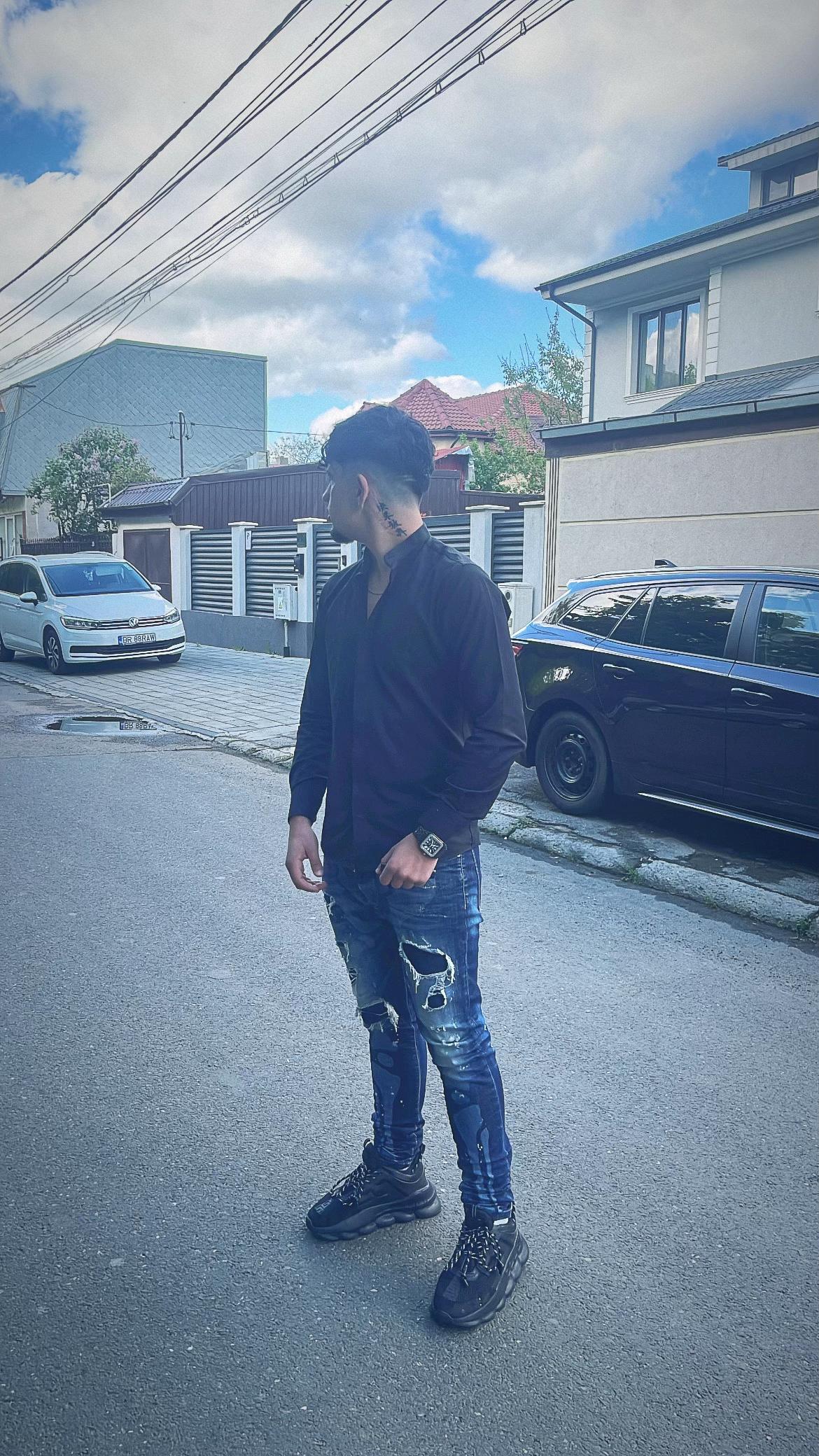 @qz_alin