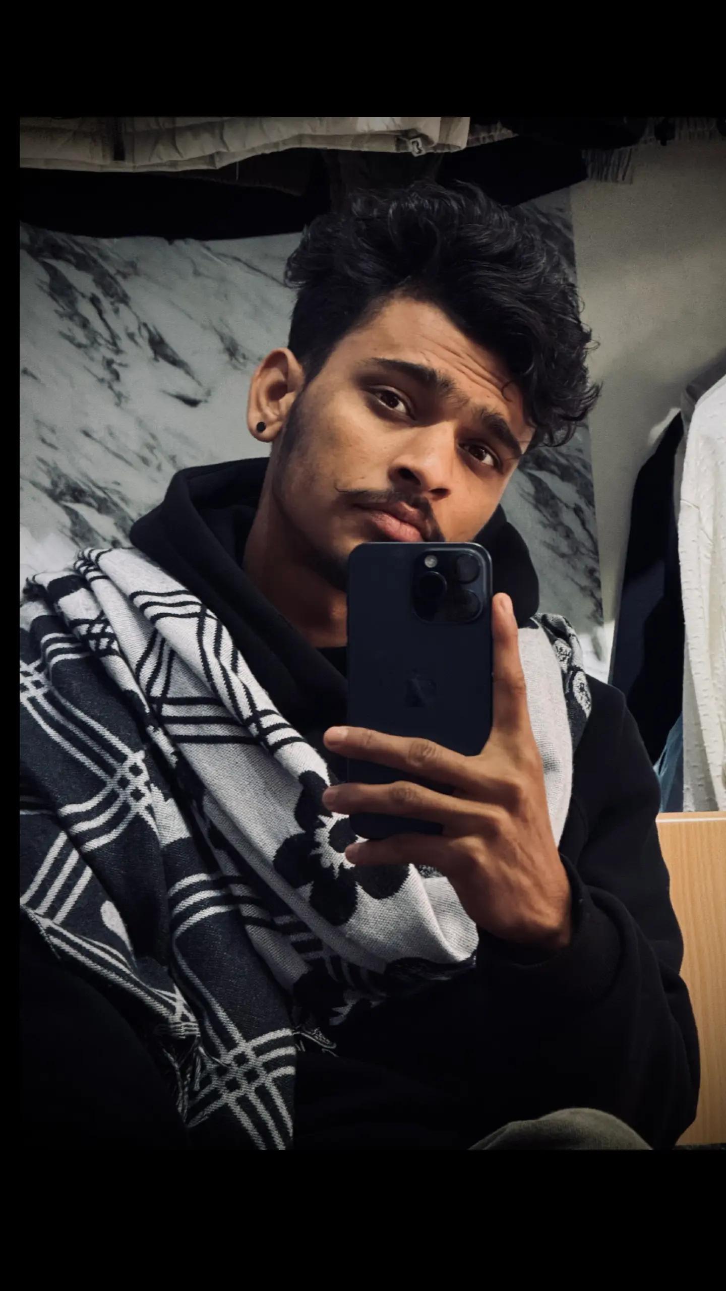 @Rahul_Ydv&hearts;️🕊️