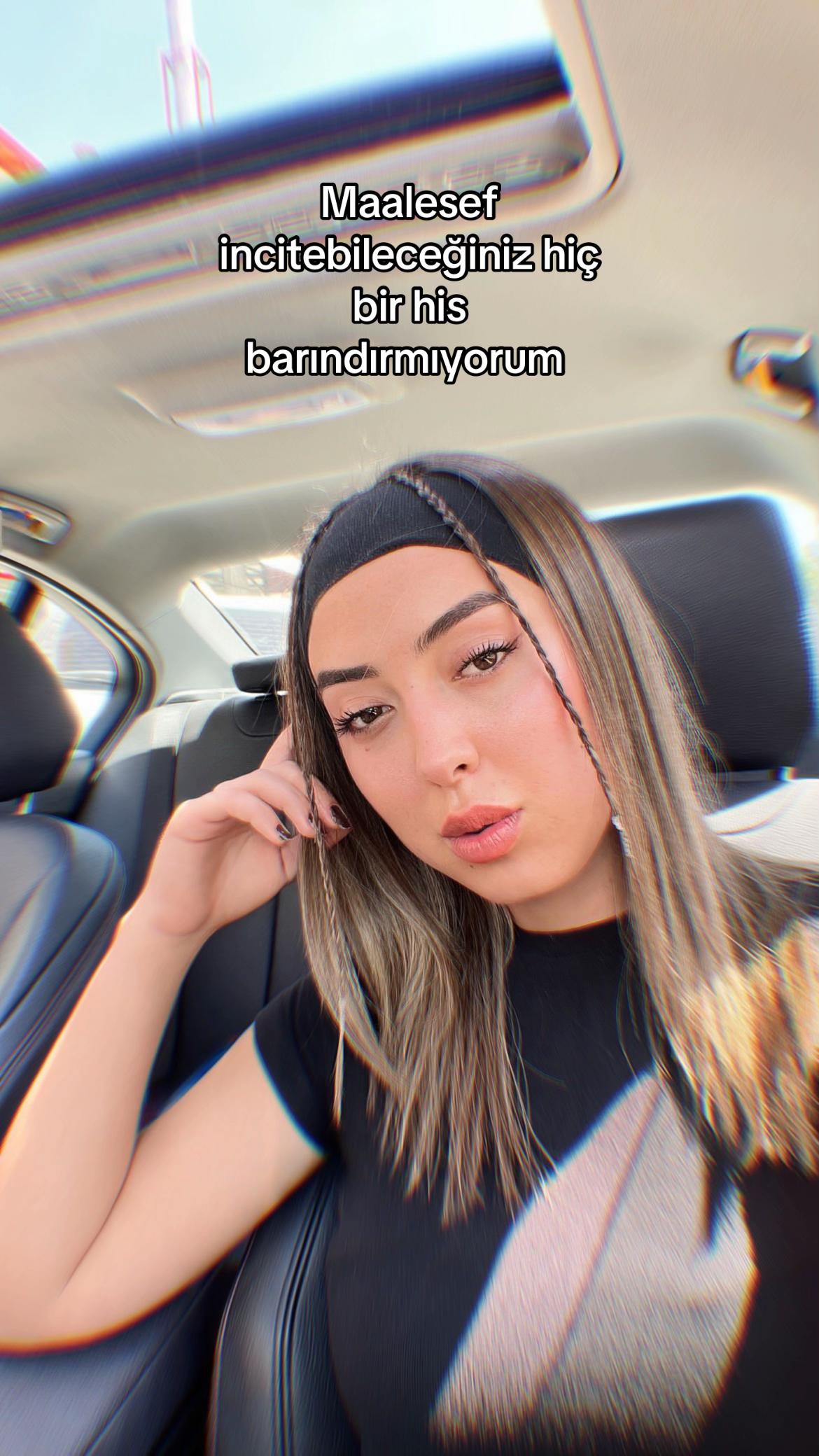 @𝒀