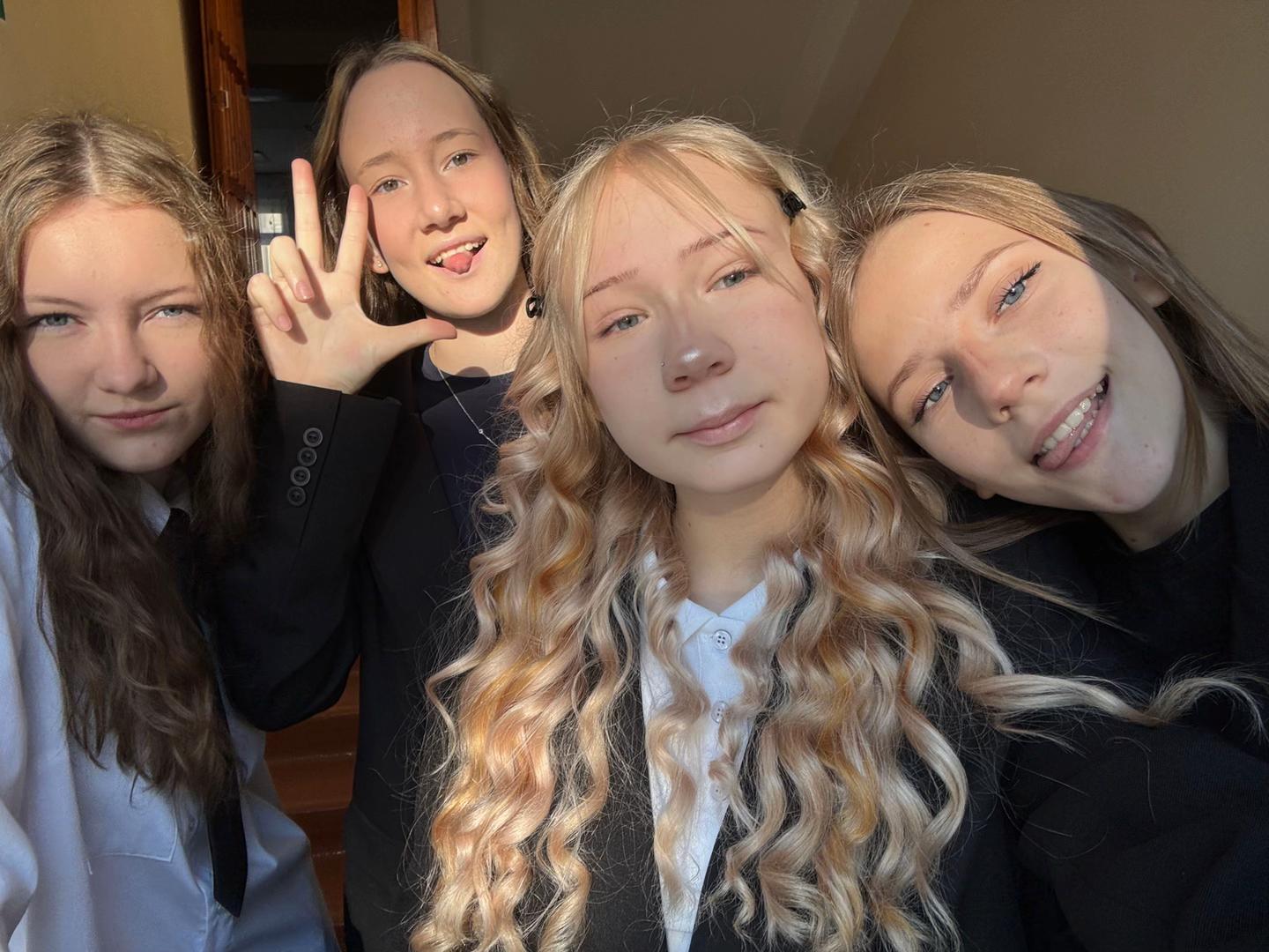 @гелечка я☆