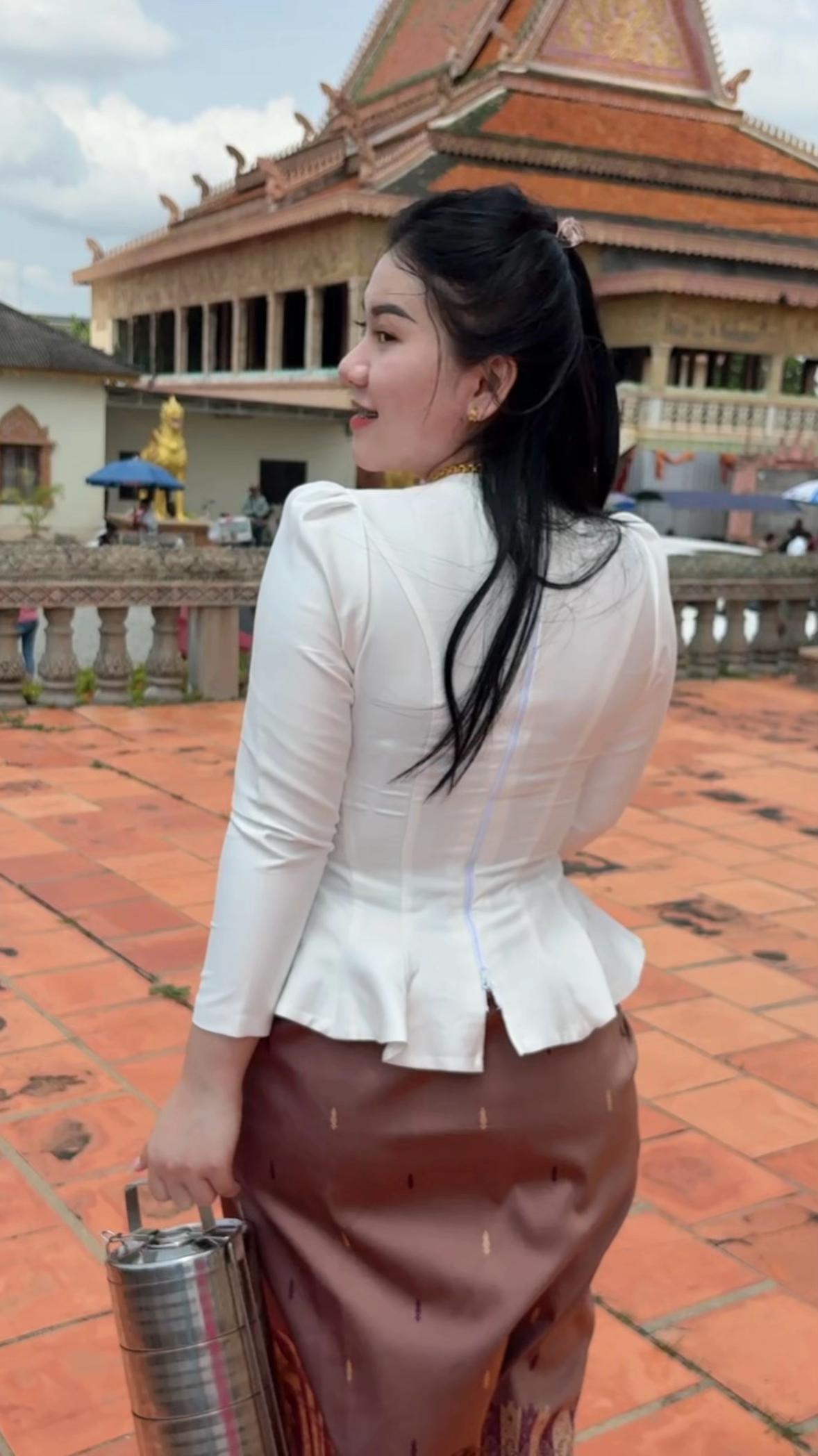 @Malaty-ម៉ាឡាទី