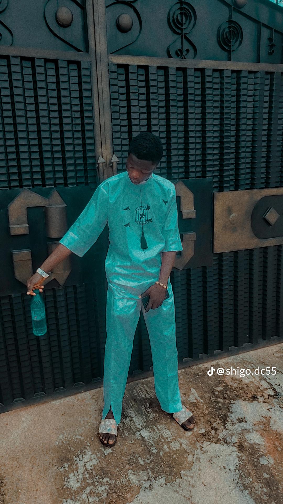 @AYiNDE