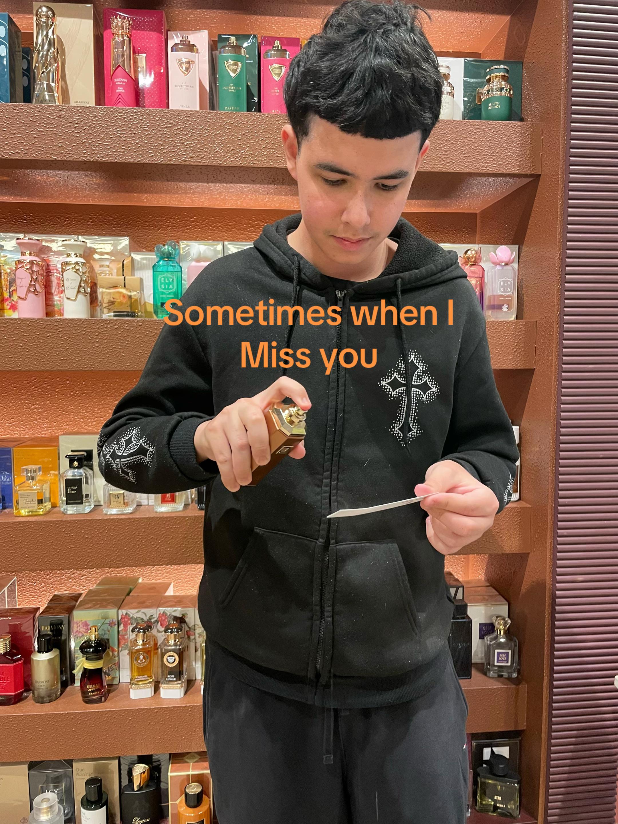 @KjrParfums