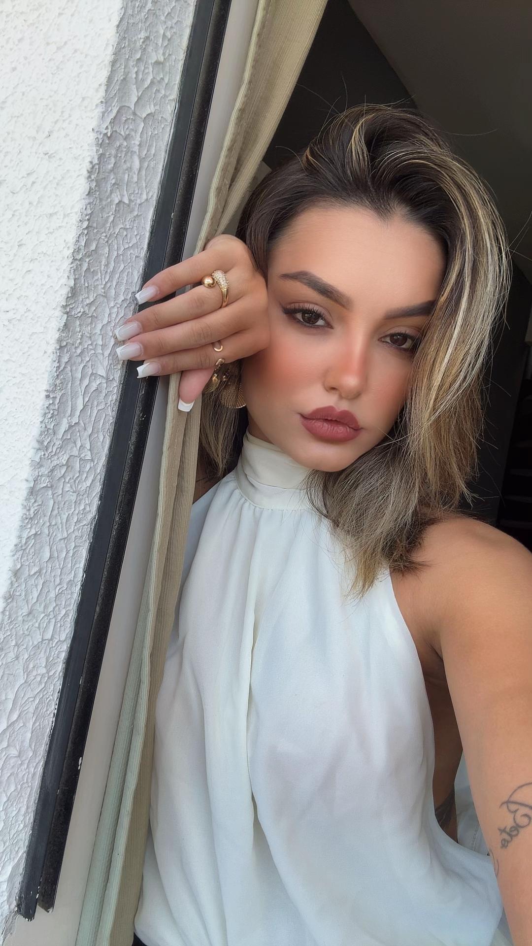 @Paula Medeiros🇧🇷✨