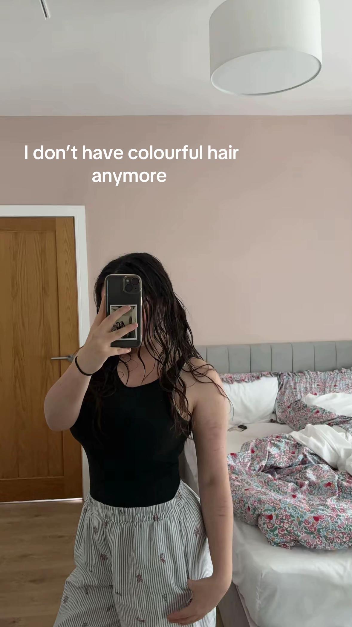 @Ash🤍👩&zwj;❤️&zwj;💋&zwj;👩