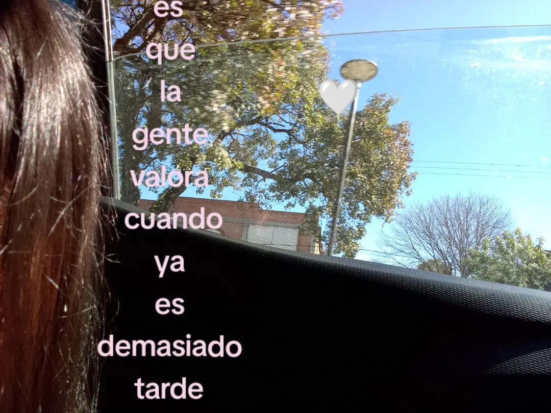 @☀️★~lola~★☀️